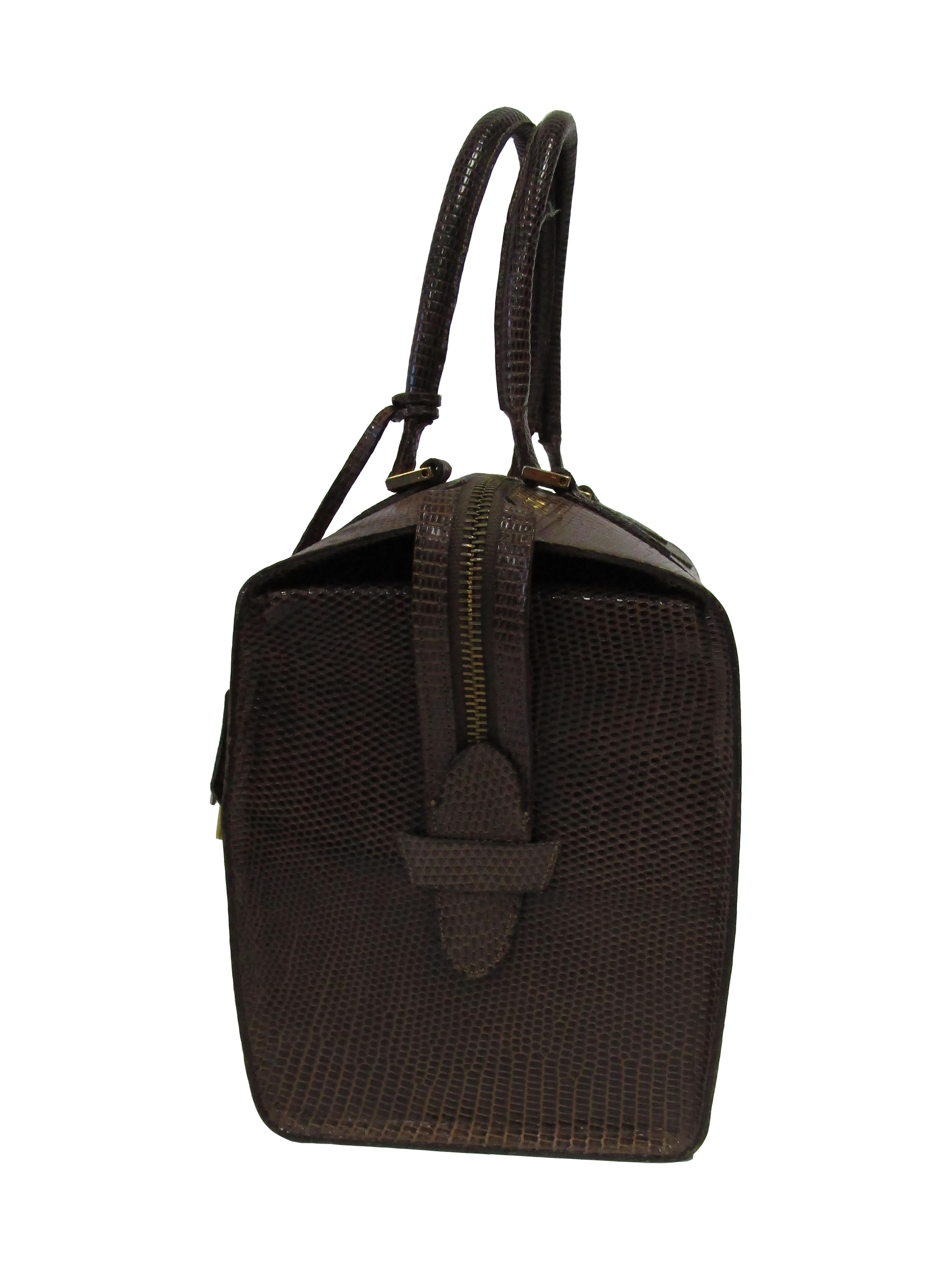 1960's Martin Van Schaak Walnut Brown Java Lizard Box Purse In Excellent Condition For Sale In Houston, TX