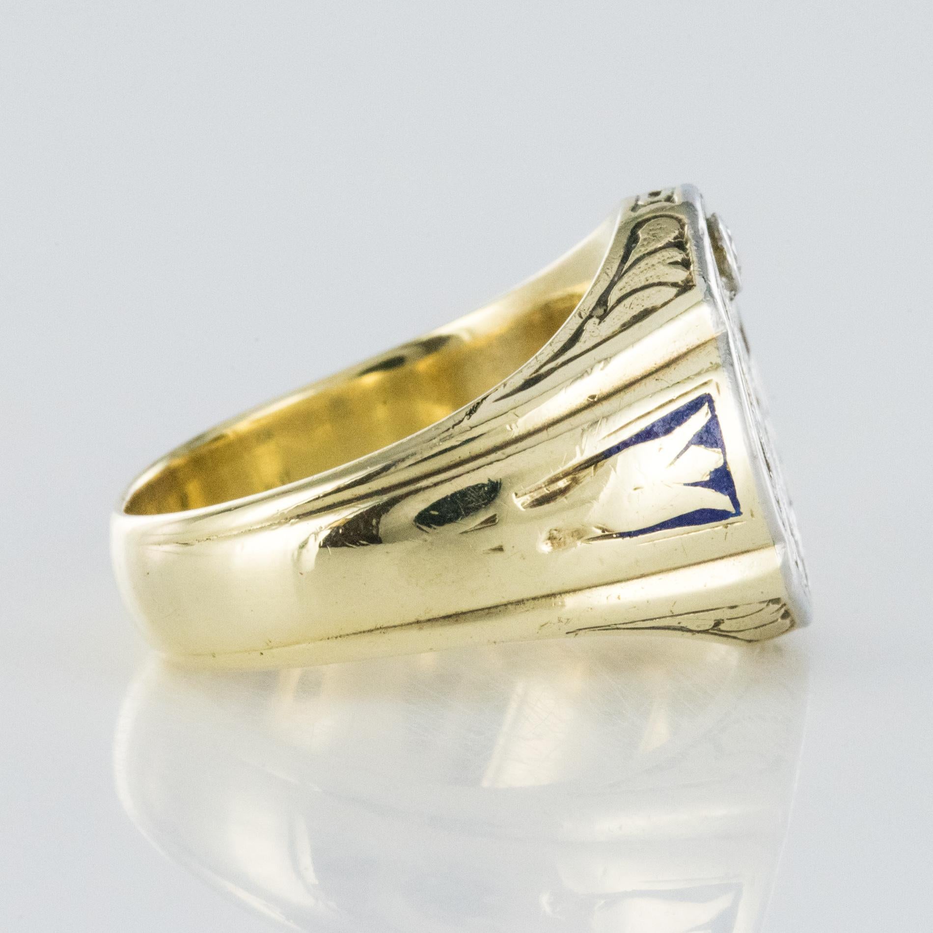 Retro 1960s Masonic 14 Karat Yellow Gold Platinum Signet Man Ring