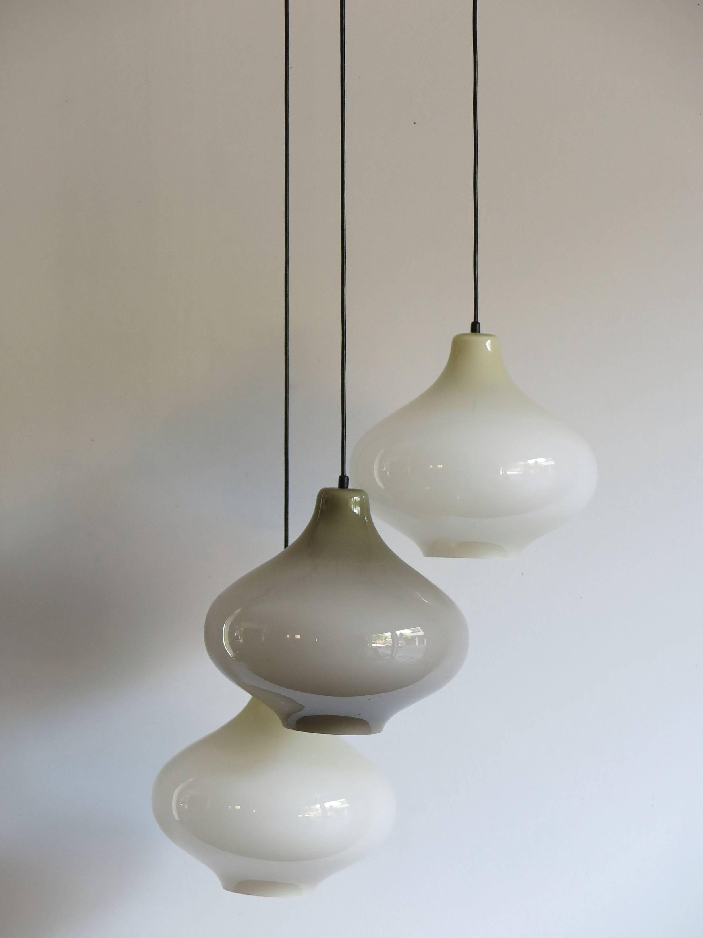1960s Massimo Vignelli Glass Mid-Century Modern Pendant Lamp for Venini In Excellent Condition In Reggio Emilia, IT