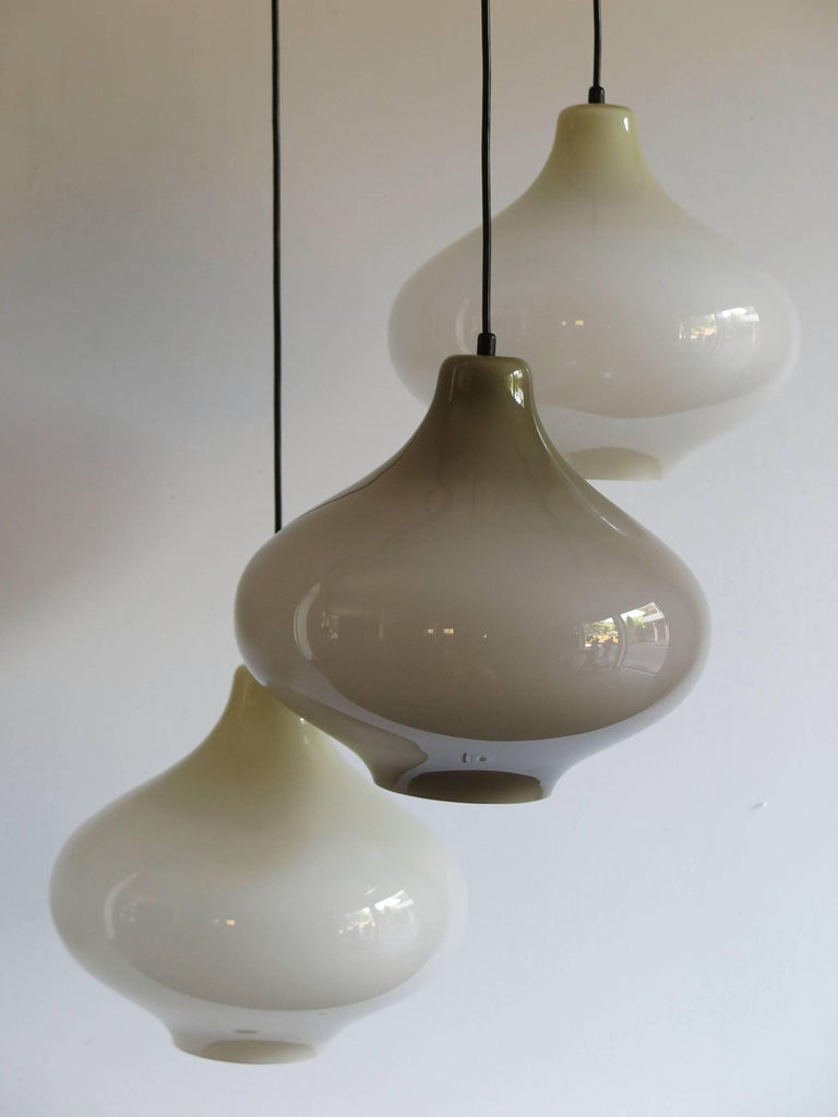 1960s Massimo Vignelli Glass MidCentury Modern Pendant Lamp for Venini