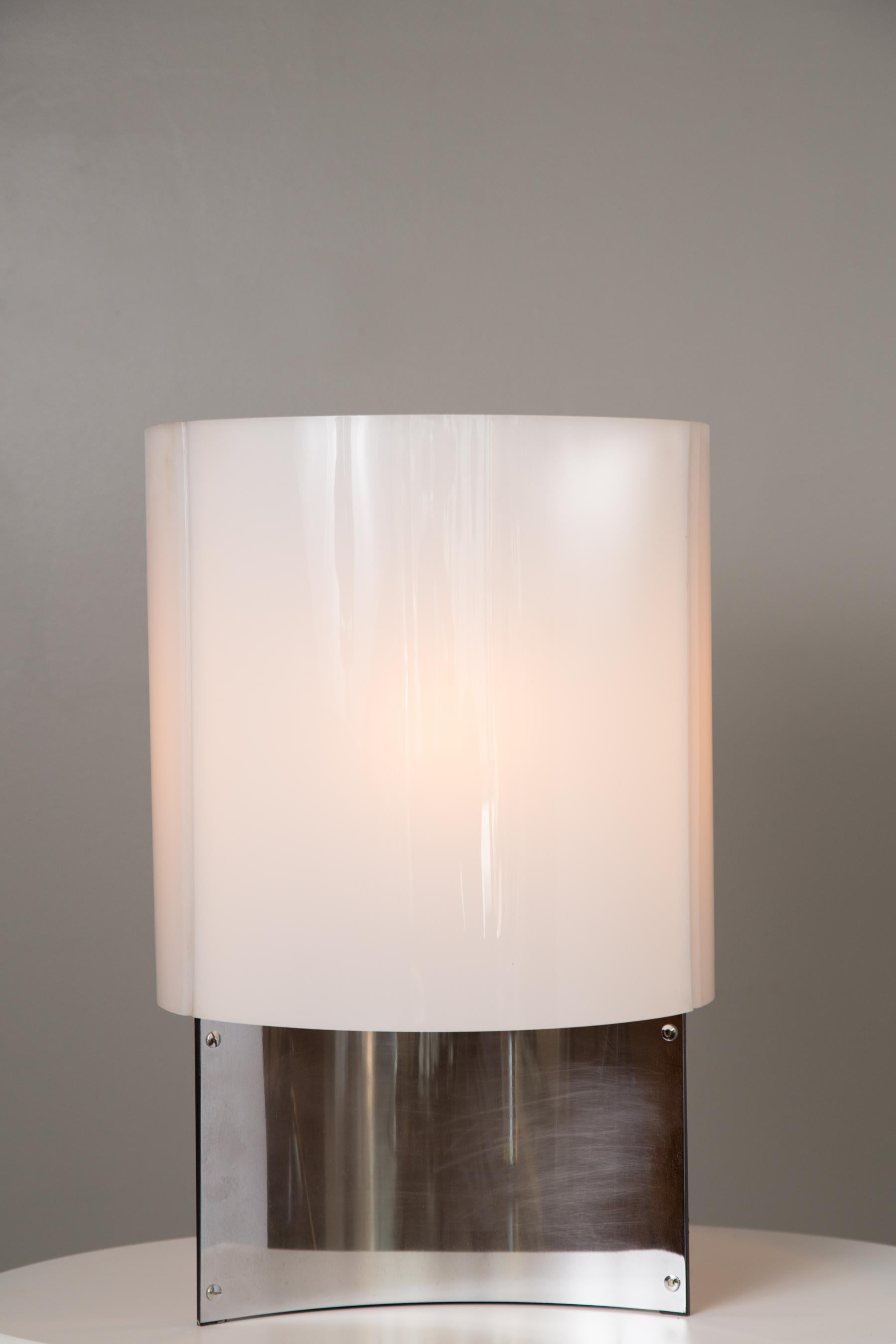 Metal 1960s Massimo Vignelli Model 526/g Table or Floor Lamp for Arteluce For Sale