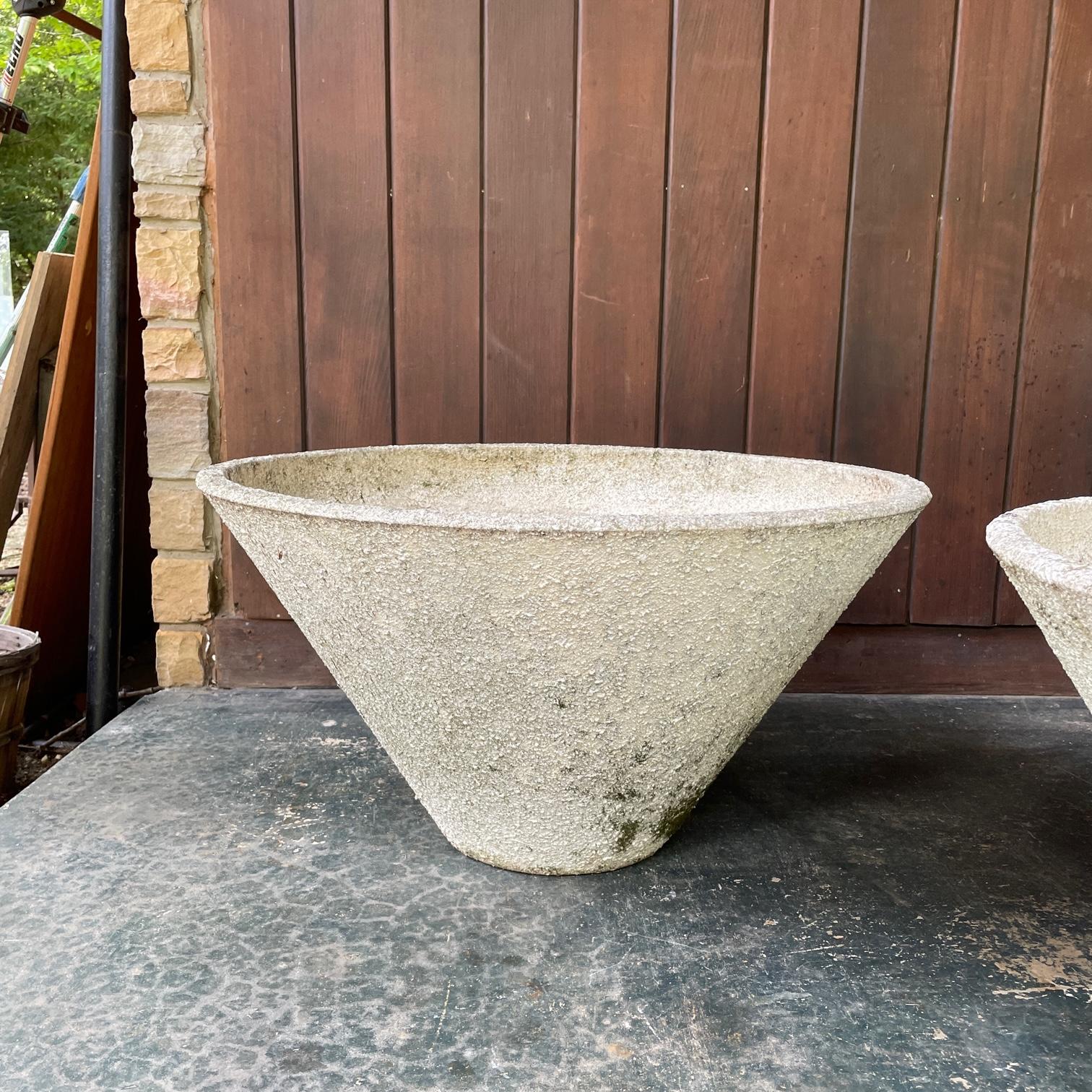 1960s Massive Coned Planters Pair by Willy Guhl for Eternit, California Style For Sale 3