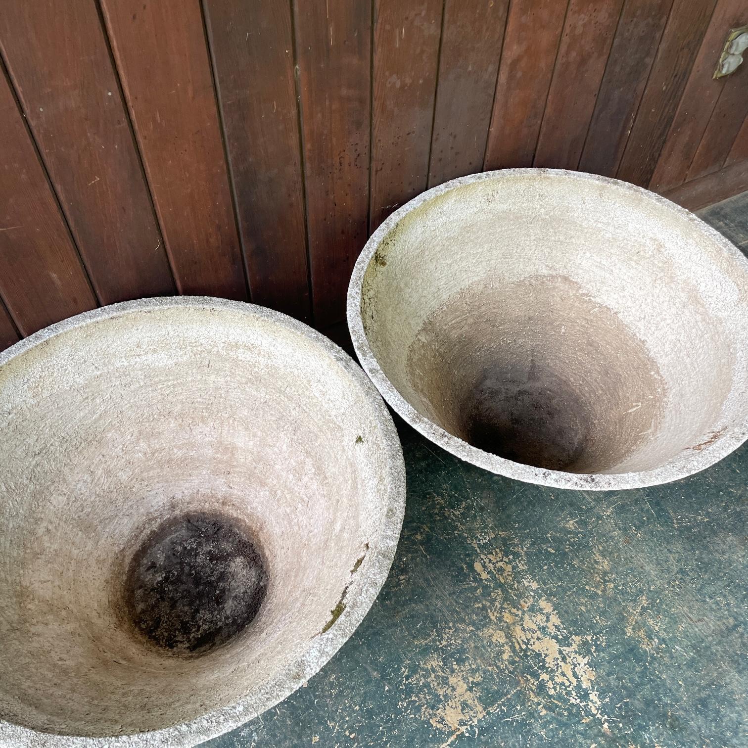 Hand-Crafted 1960s Massive Coned Planters Pair by Willy Guhl for Eternit, California Style For Sale