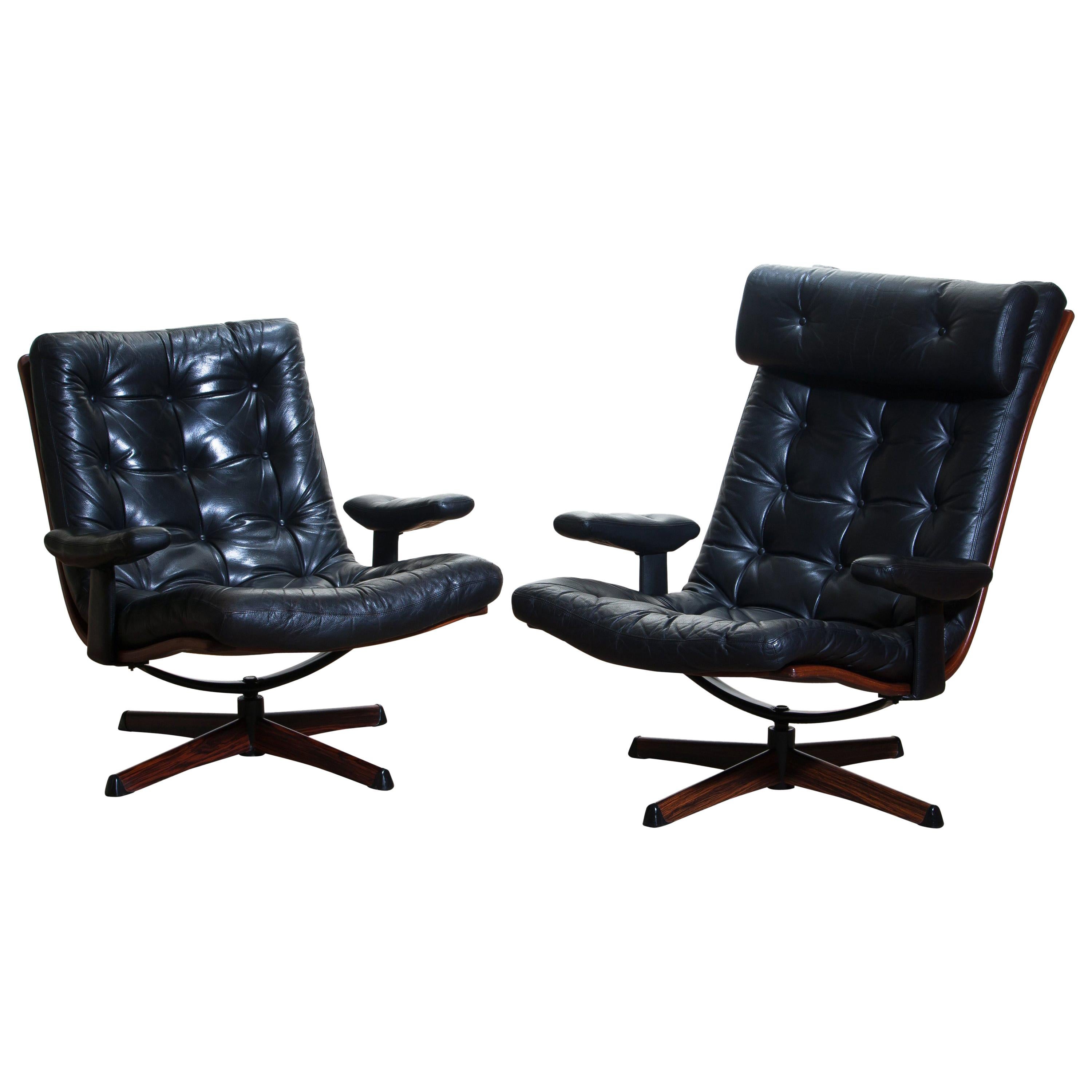 Mid-Century Modern 1960s Matching Pair of Black Leather Swivel Chairs by Göte Möbler Nässjö, Sweden