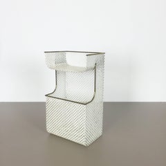 Boîte de rangement en métal et laiton de style Mathieu Matégot, France, années 1960