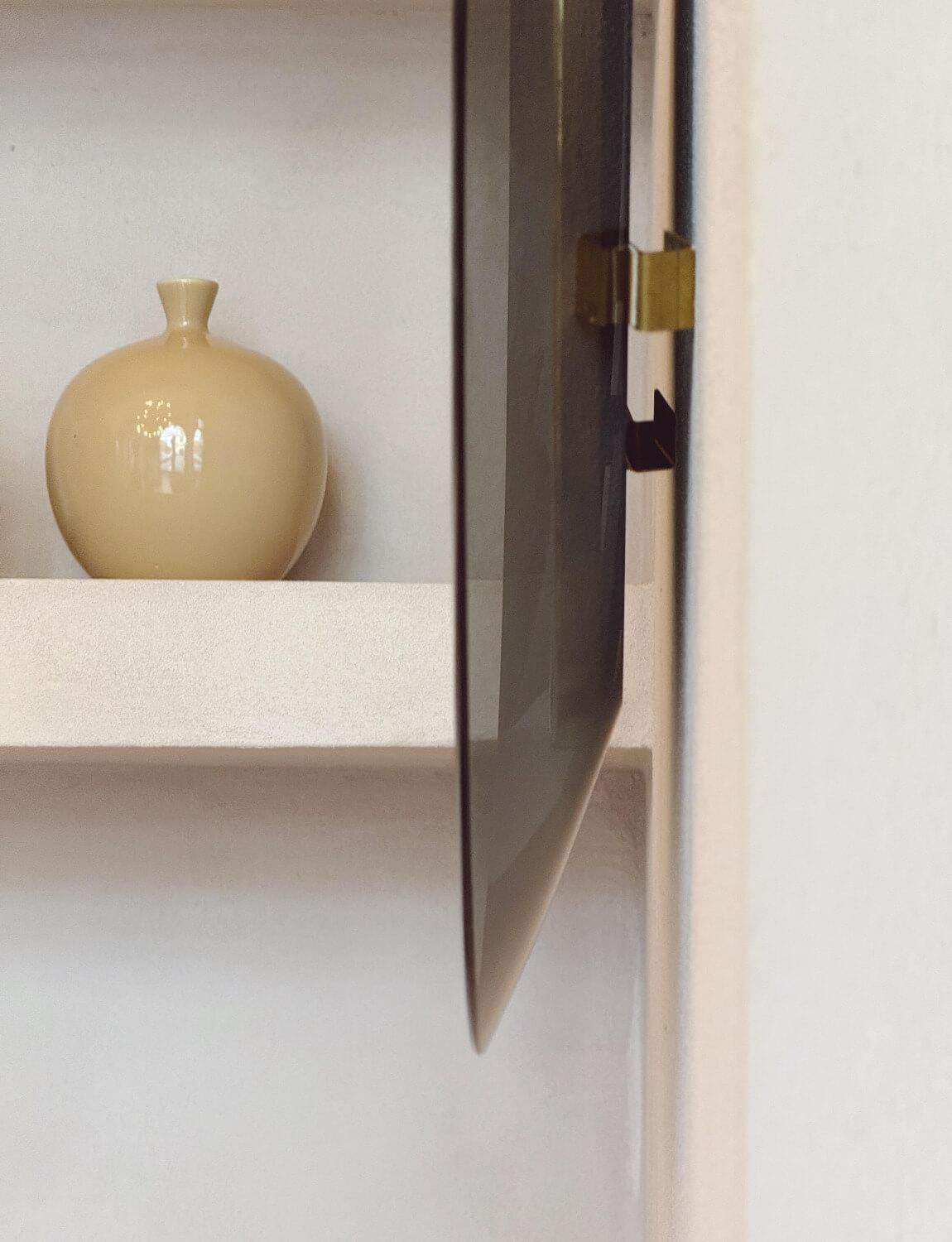 Metà XX secolo Specchio in vetro grigio Max Ingrand per Fontana Arte del 1960 in vendita