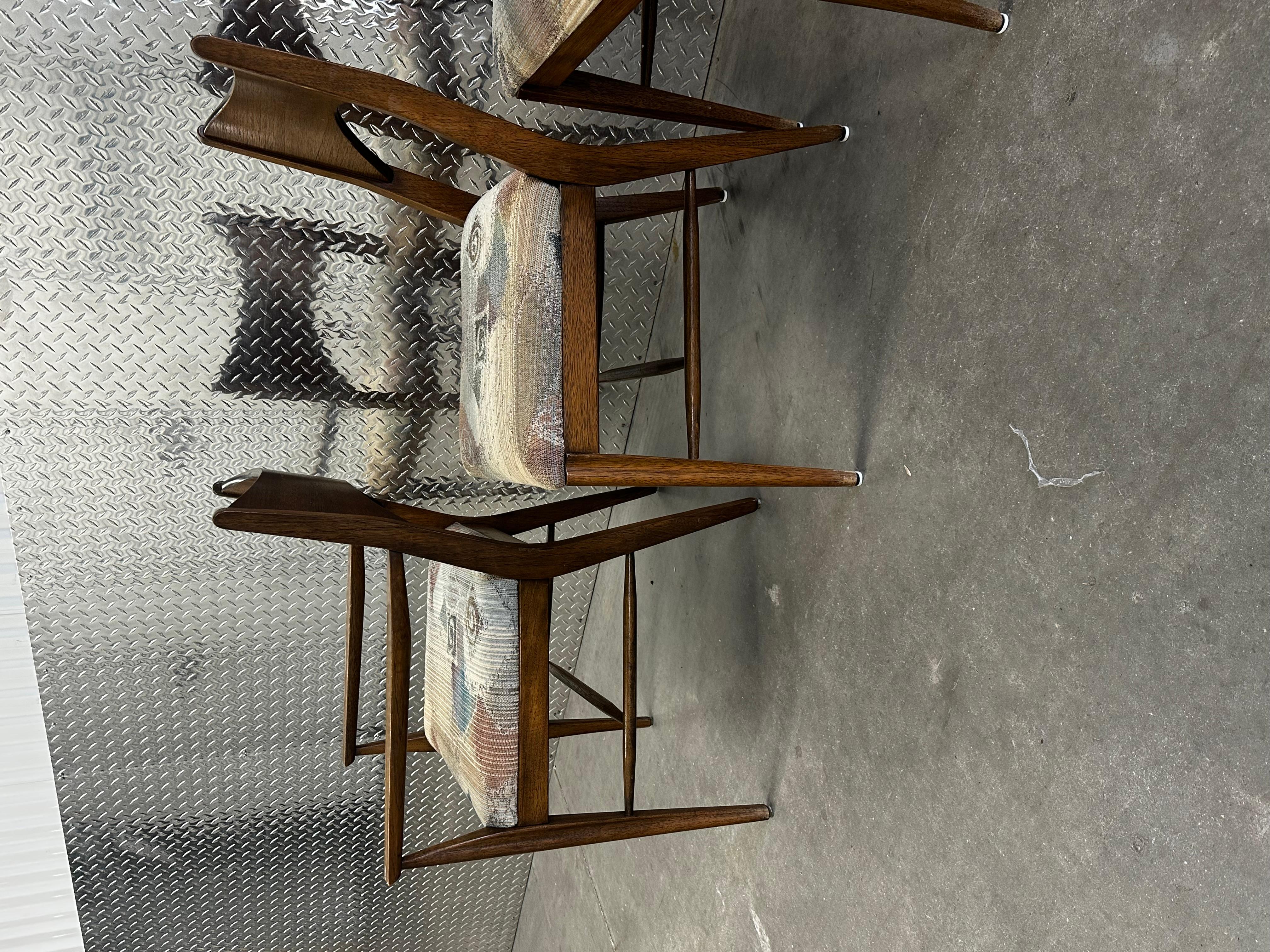 1960s MCM  Broyhill Saga Walnut Paul McCobb Style Dining Chairs, Set of 6 Tapicería en venta