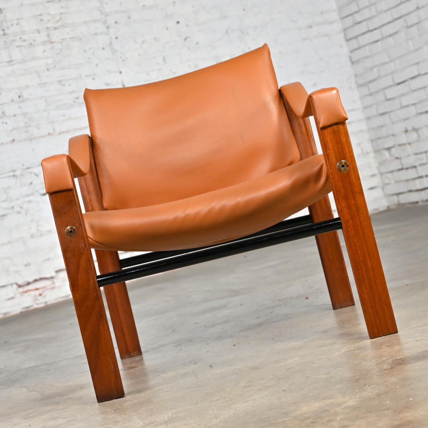 1960’s MCM Chelsea Arkana Safari Chair Maurice Burke Cognac Faux Leather & Teak  For Sale 1