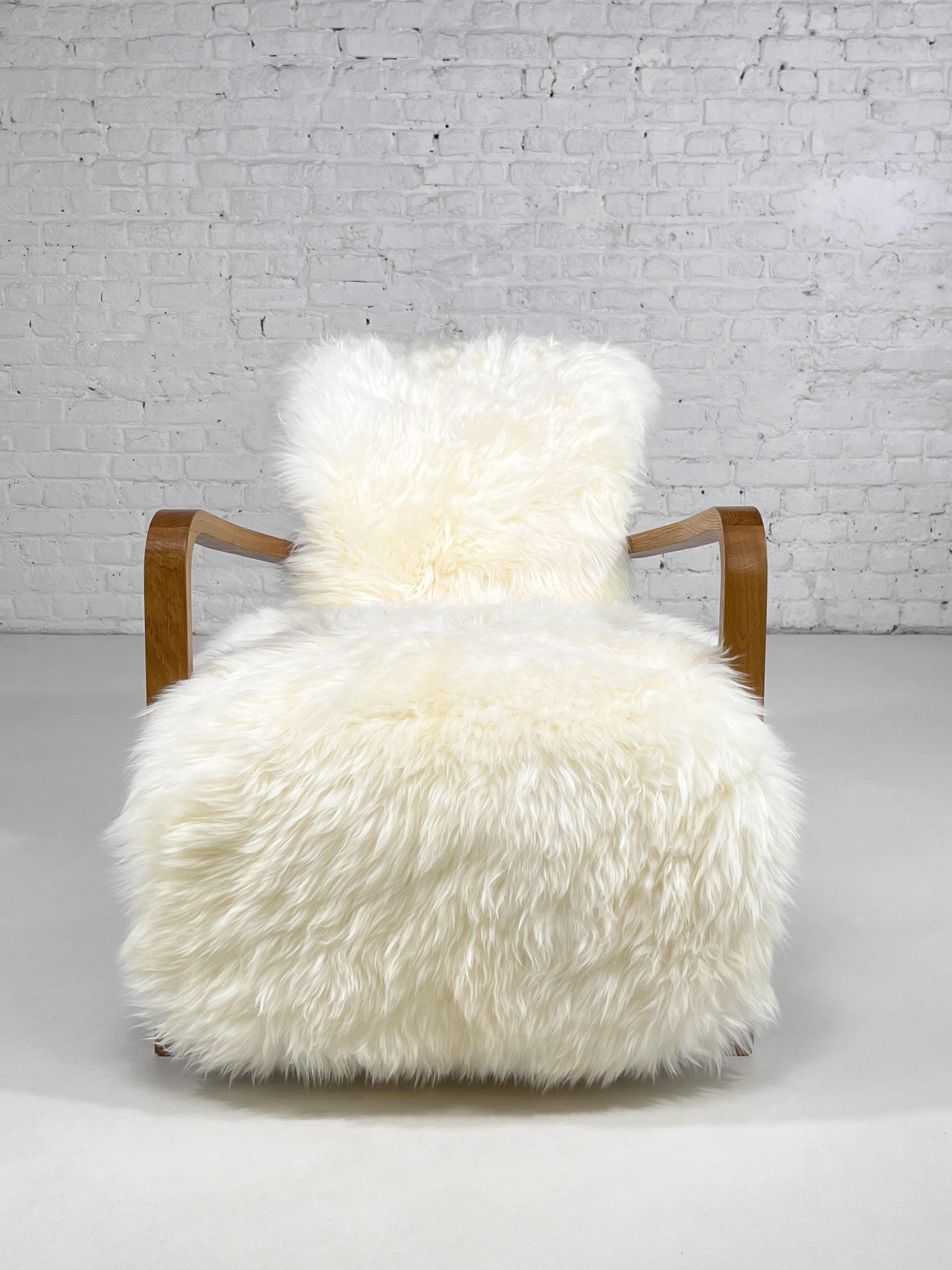 Sessel aus Holz und cognacfarbenem Leder im skandinavischen Stil, MCM-Design, 1960er Jahre  (Moderne der Mitte des Jahrhunderts) im Angebot