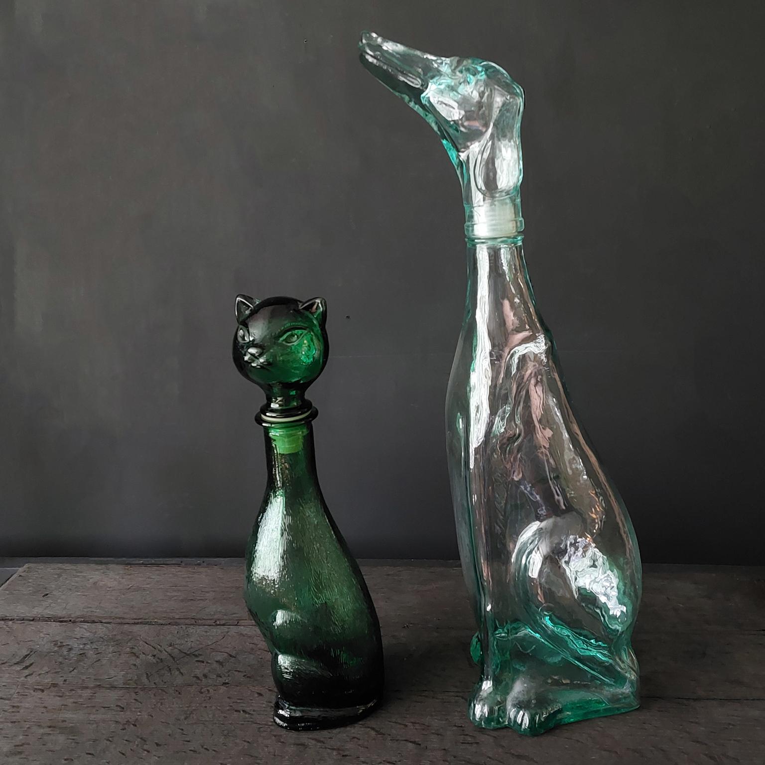 1960s MCM Botella de Gato de Vidrio Verde Empoli Italiano Moderno de mediados de siglo en venta