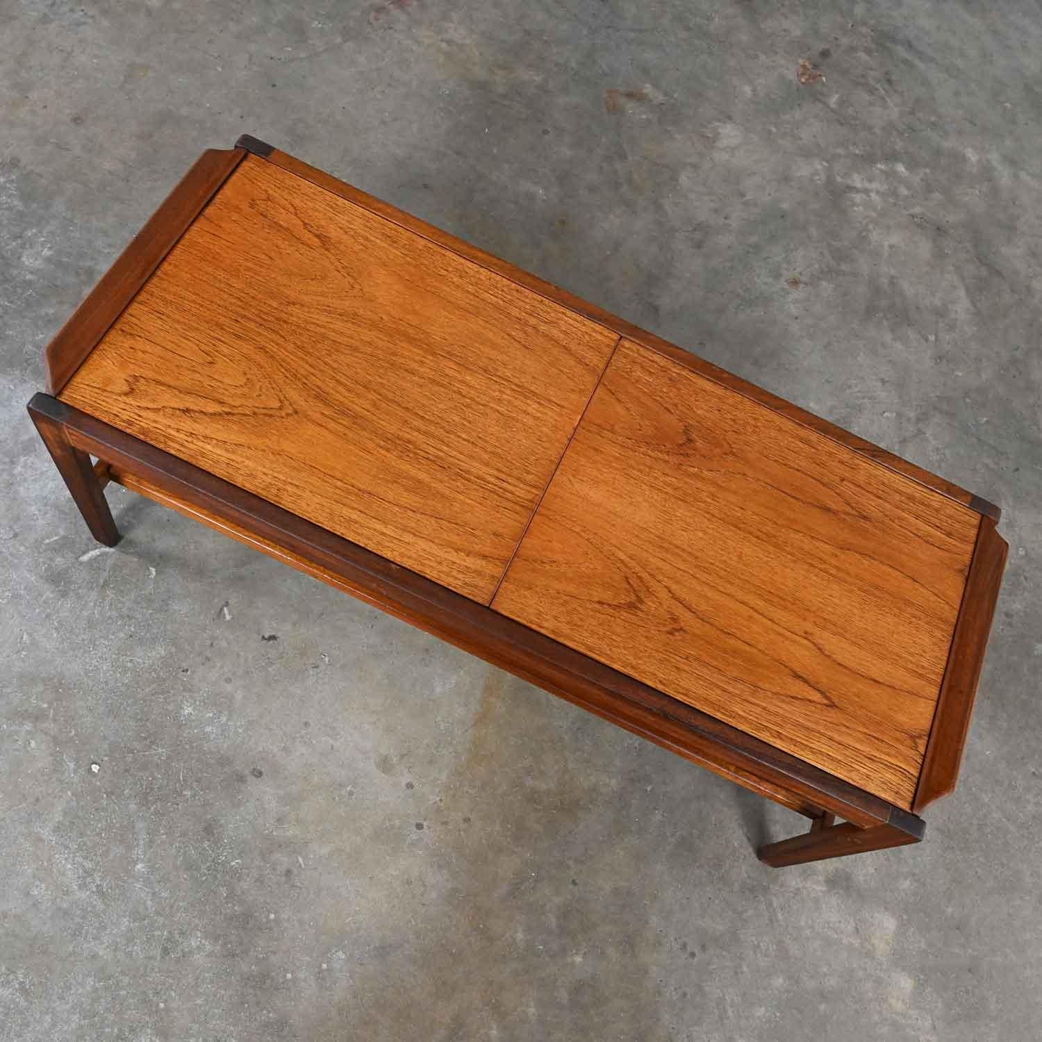 Table basse à rallonge en teck style moderne scandinave des années 1960 Att Remploy en vente 3
