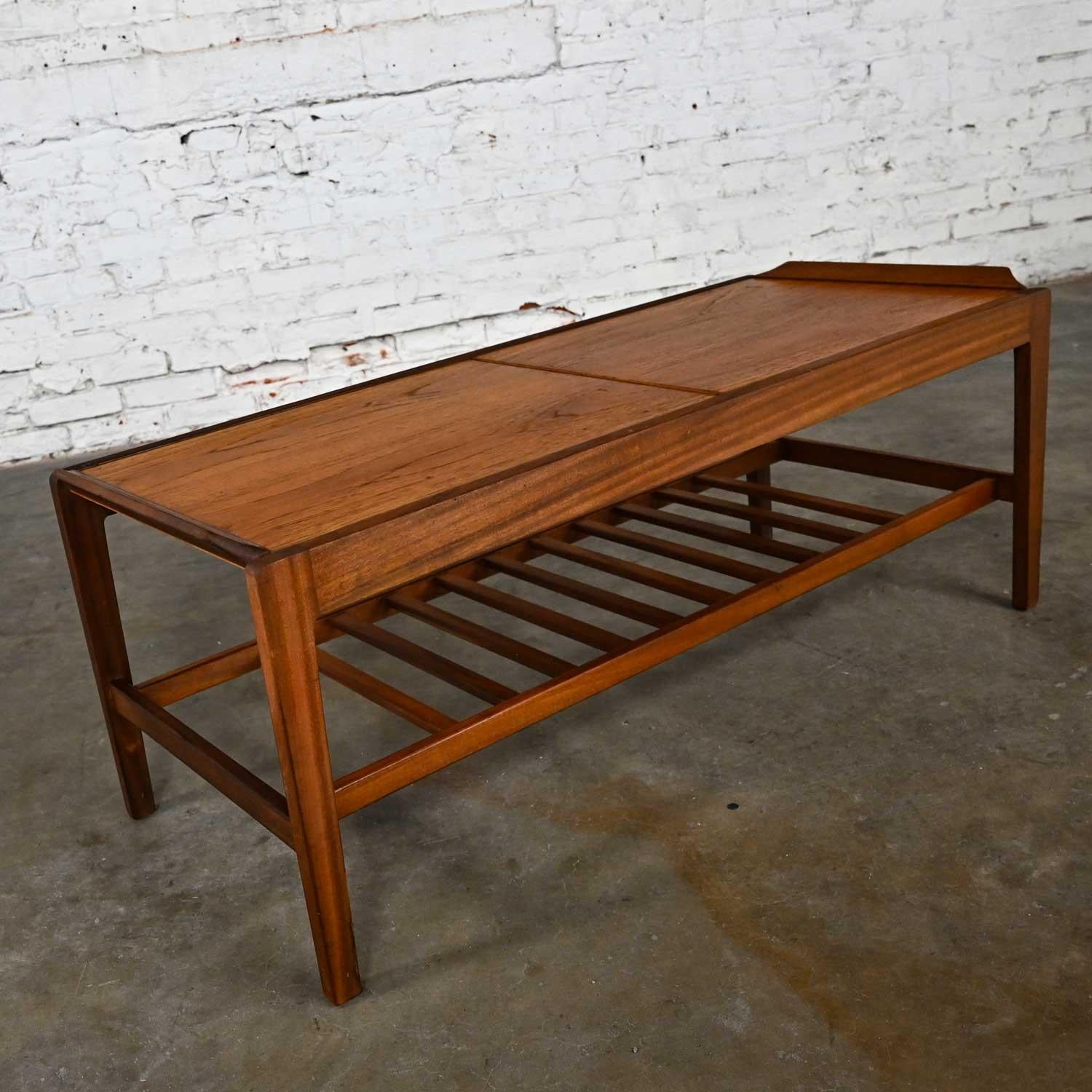 Table basse à rallonge en teck style moderne scandinave des années 1960 Att Remploy en vente 6
