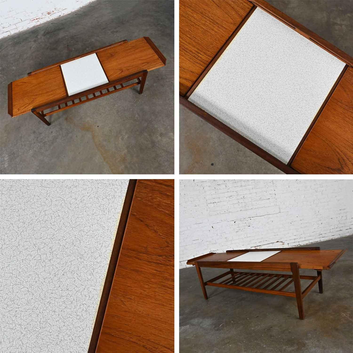 Table basse à rallonge en teck style moderne scandinave des années 1960 Att Remploy en vente 10