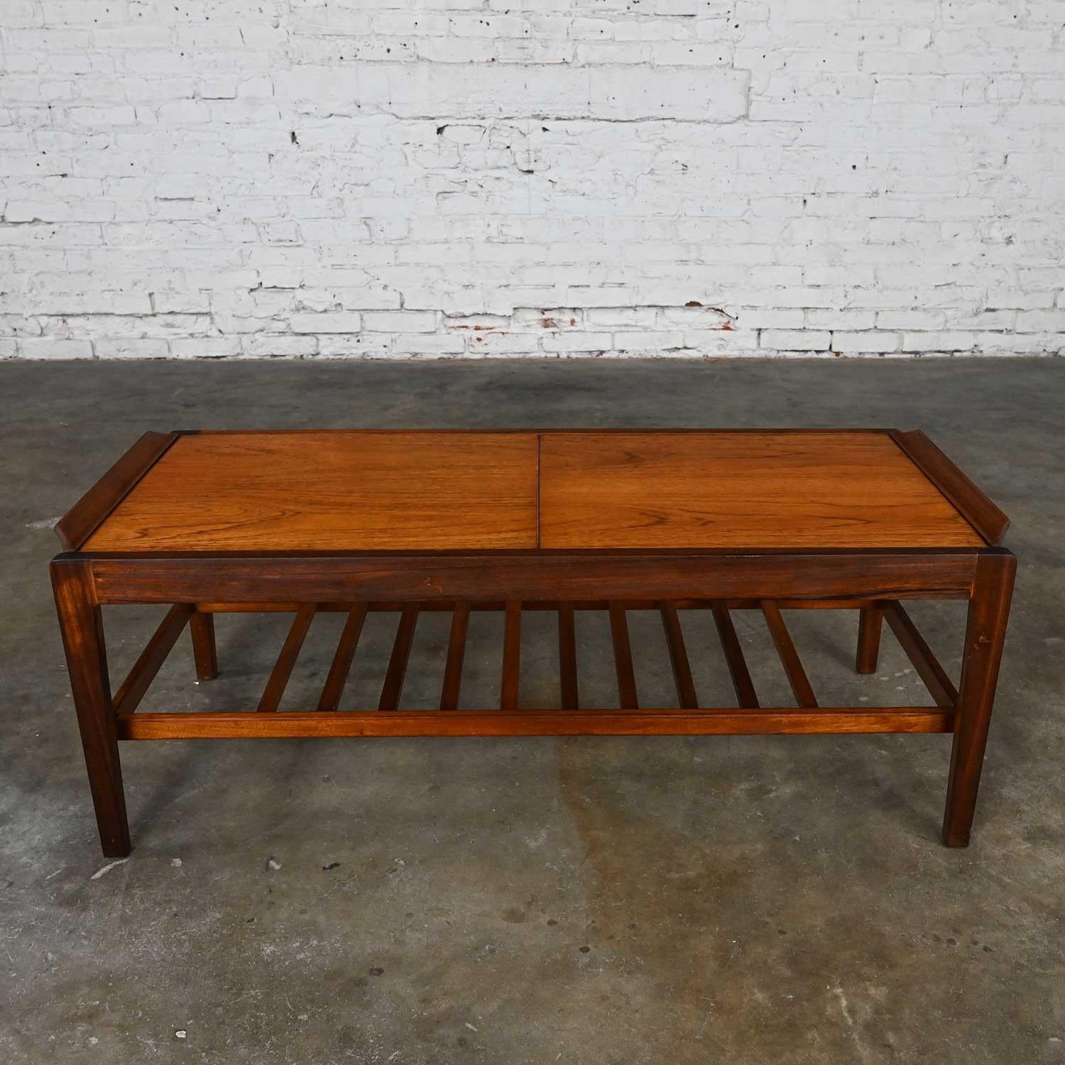 1960s Mcm Scandinavian Modern Style Teak Extending Coffee Table Top Att Remploy In Good Condition For Sale In Topeka, KS