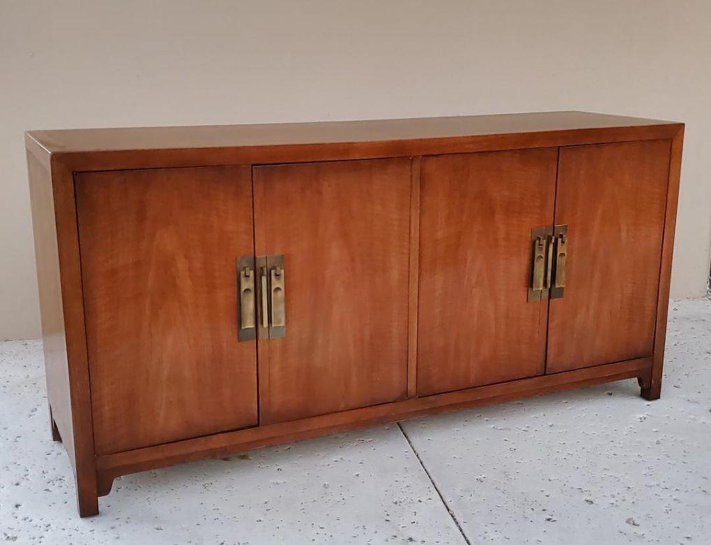 1960s MCM Walnut Buffet Sideboard Credenza by Heritage for JH Biggar Pasadena Ca 8