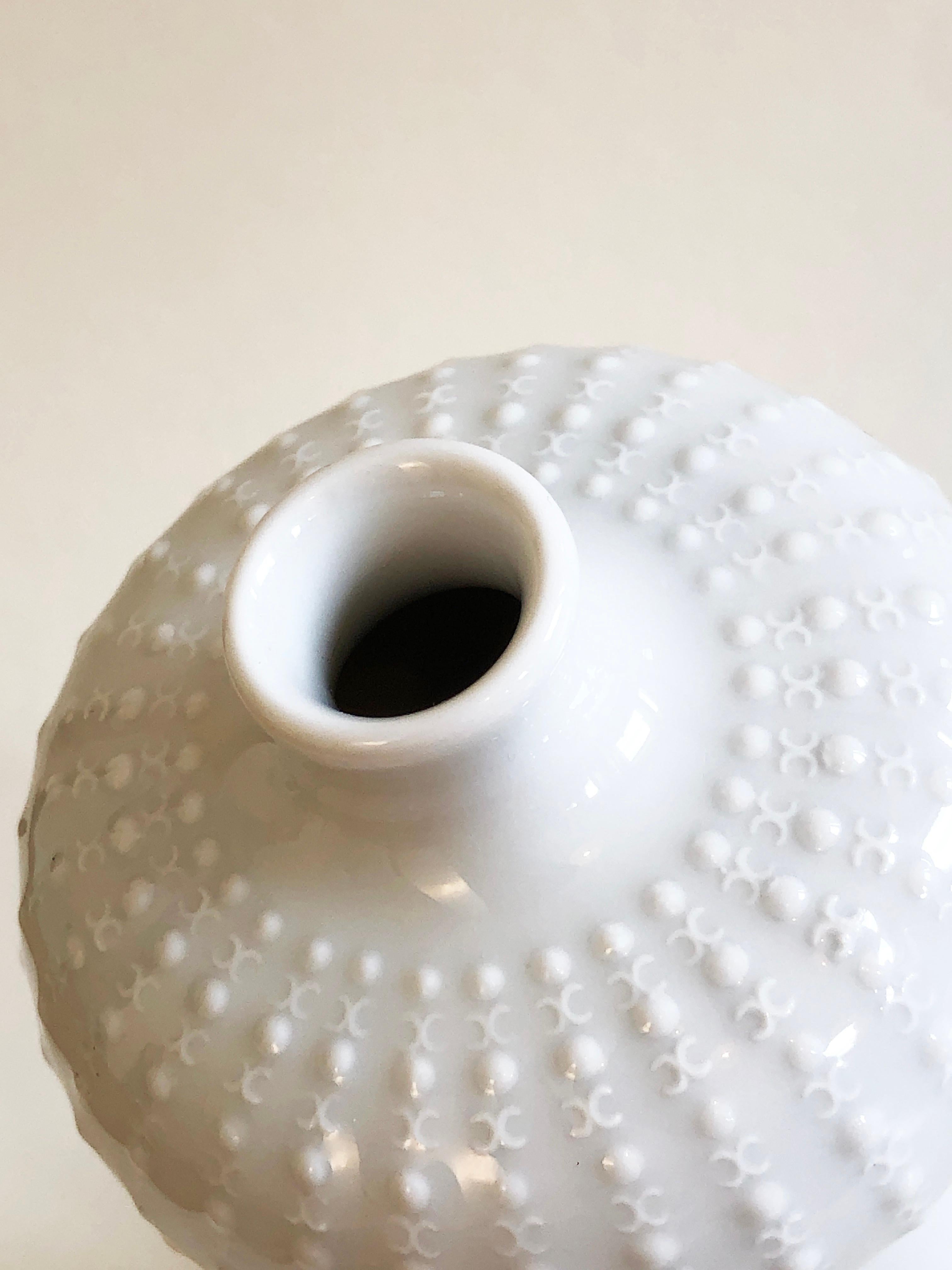 German 1960s Meissen Porzellan Vase ''Fernsehturm'' von Ludwig Zeppner 'Blanc de Chine' For Sale