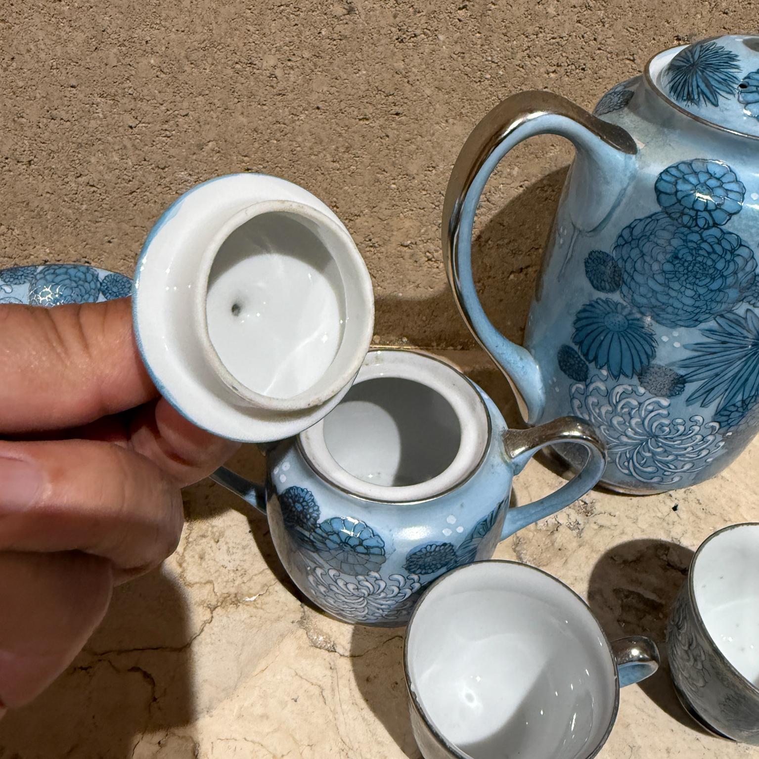 1960s Meito Japan Blue Floral Porcelain Tea Set For Sale 5