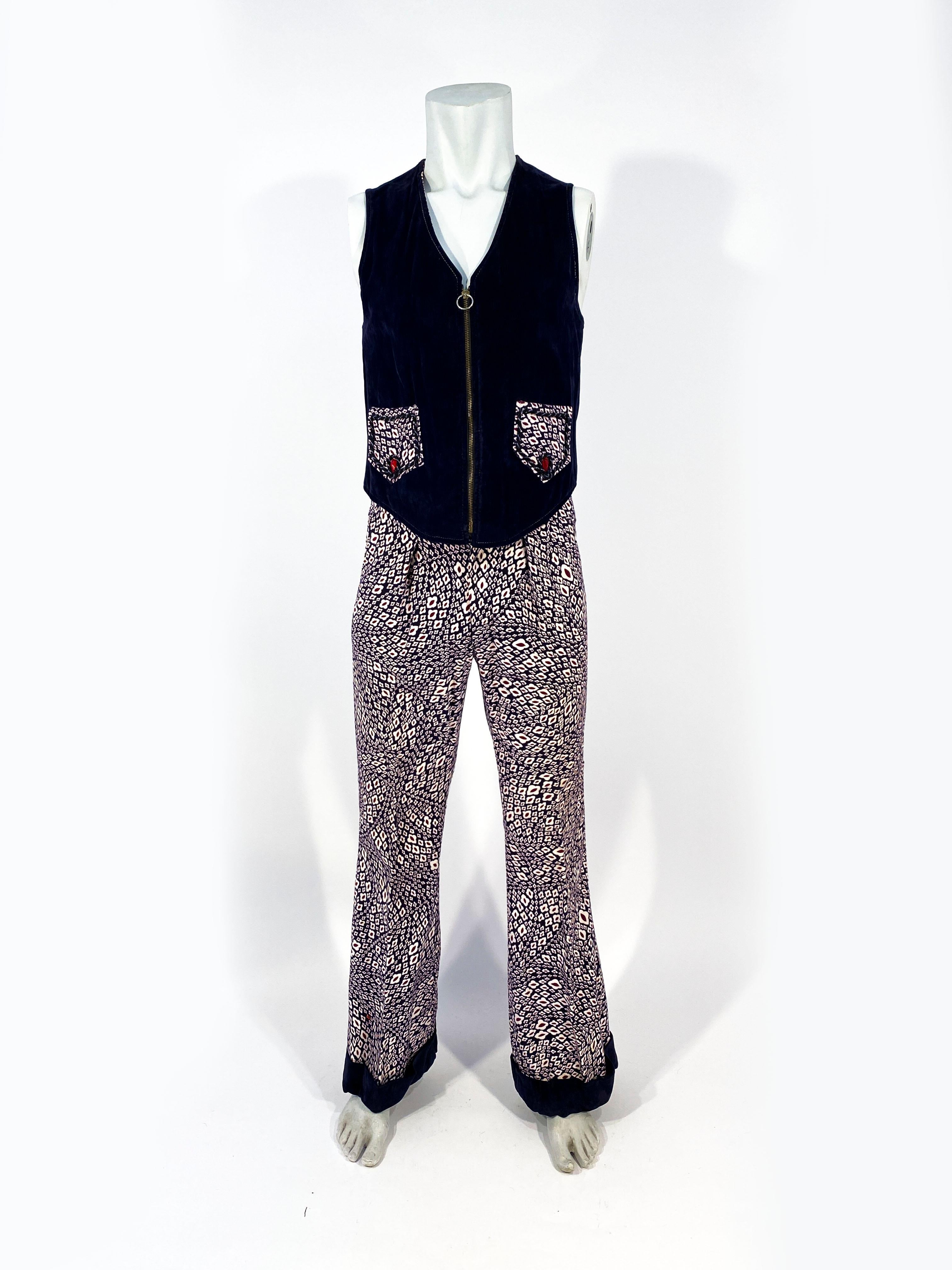 1960's Men's Mod Velvet Three-Piece Suit For Sale 2