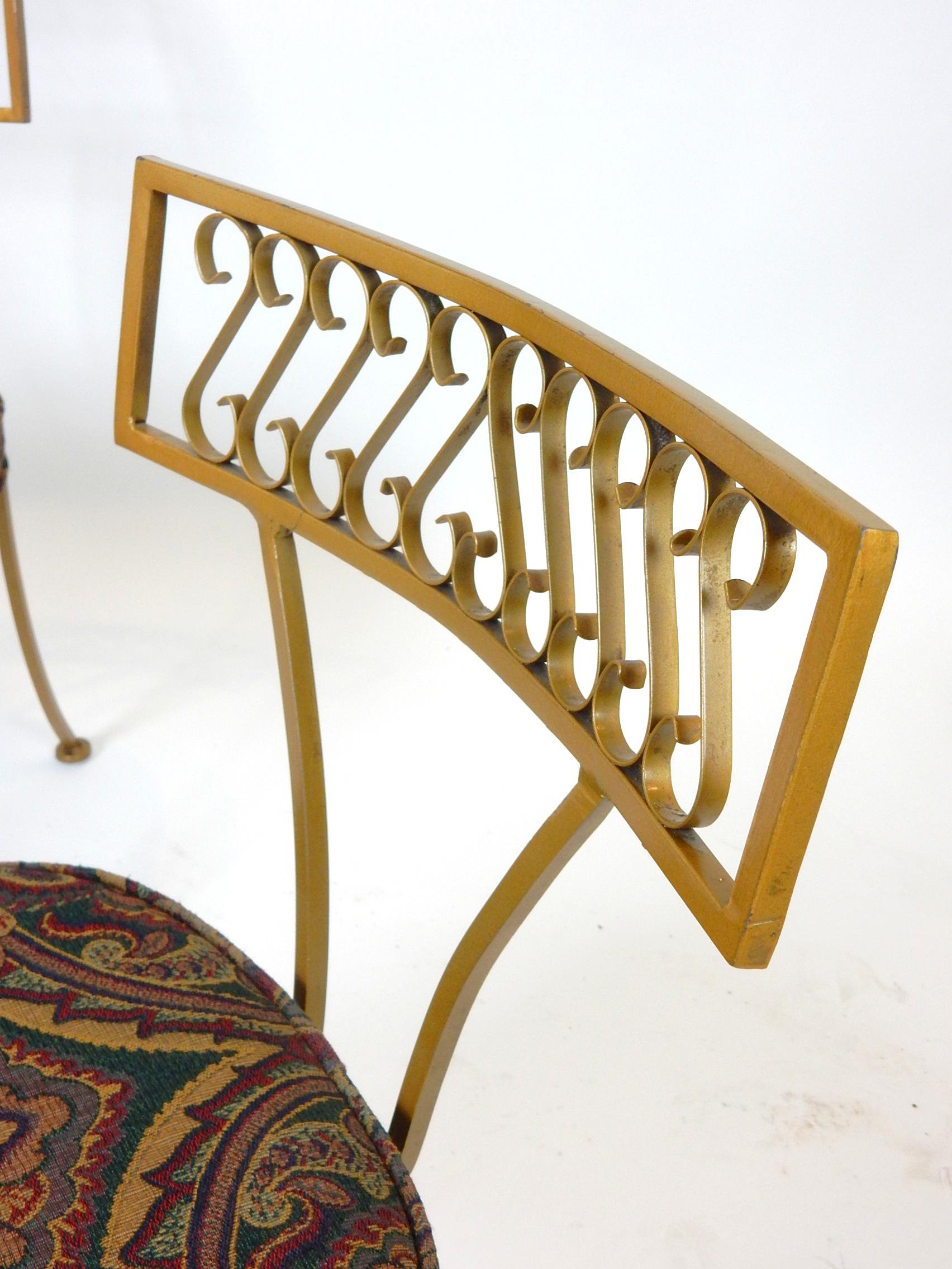 Mid Century Metal Art Klismos Patio Chair Set In Good Condition For Sale In Las Vegas, NV