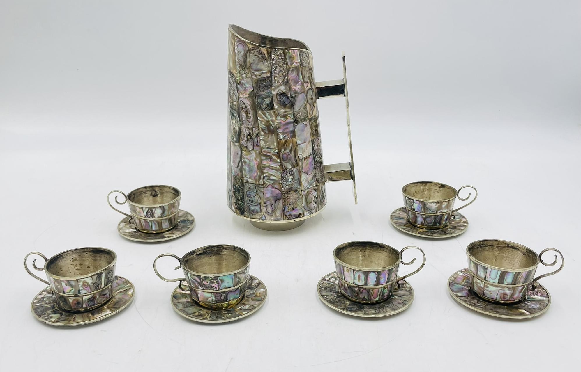 Mid-Century moderno Set di brocche d'acqua messicane in argento e abalone degli anni '60, dopo Los Castillos in vendita