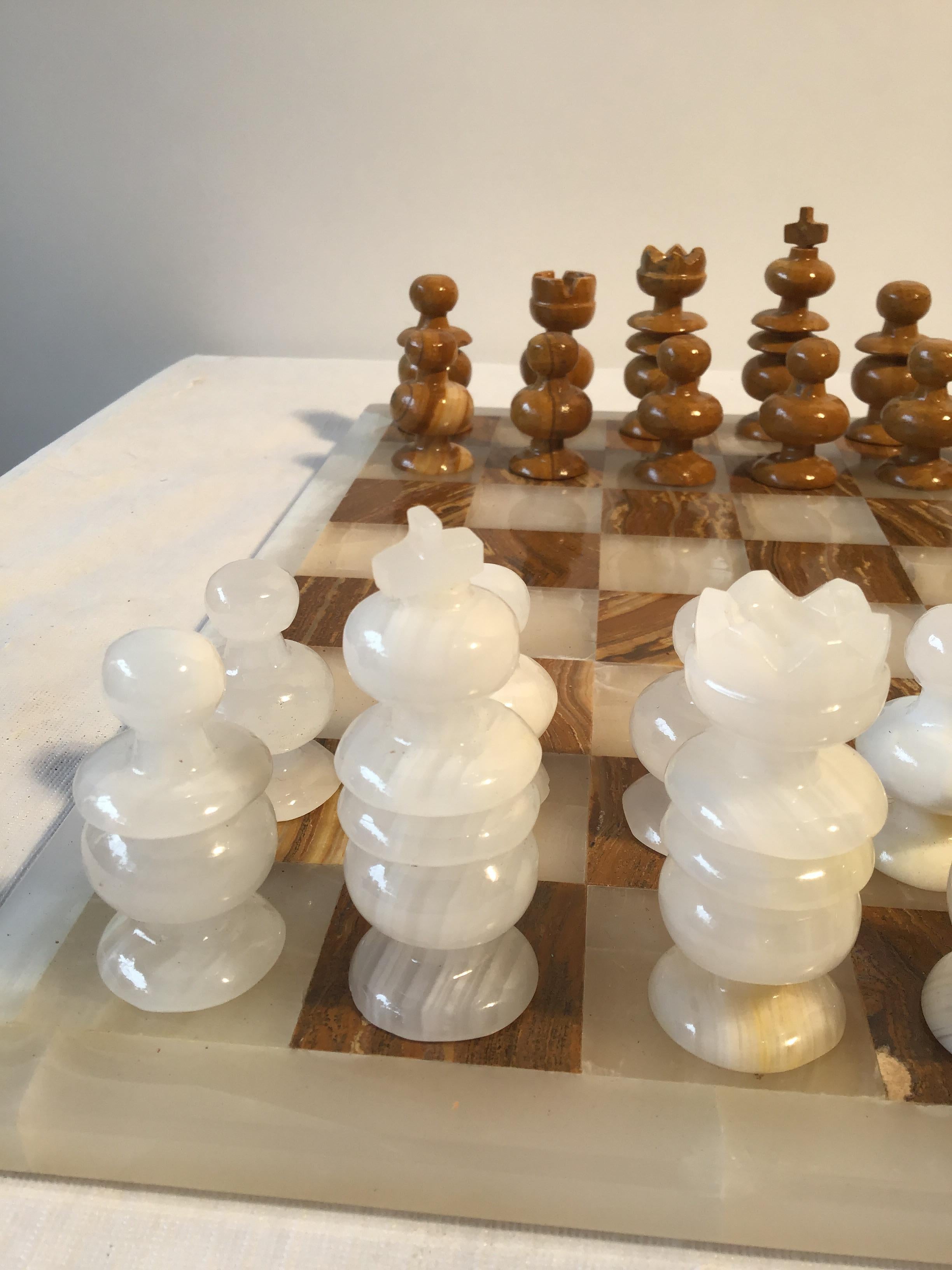 Mid-20th Century 1960s Mexican Onyx Chess Set