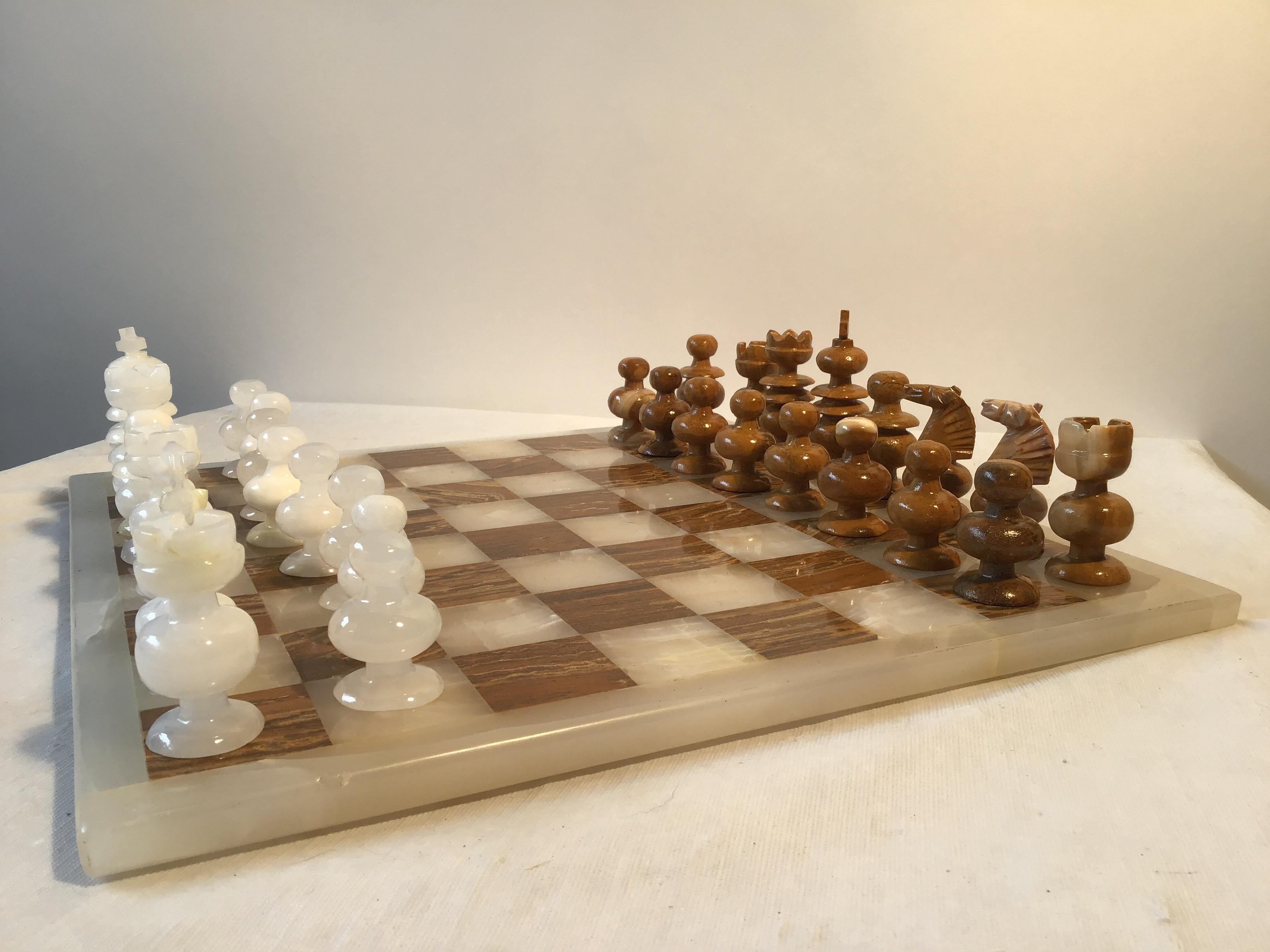 1960s Mexican Onyx Chess Set 1