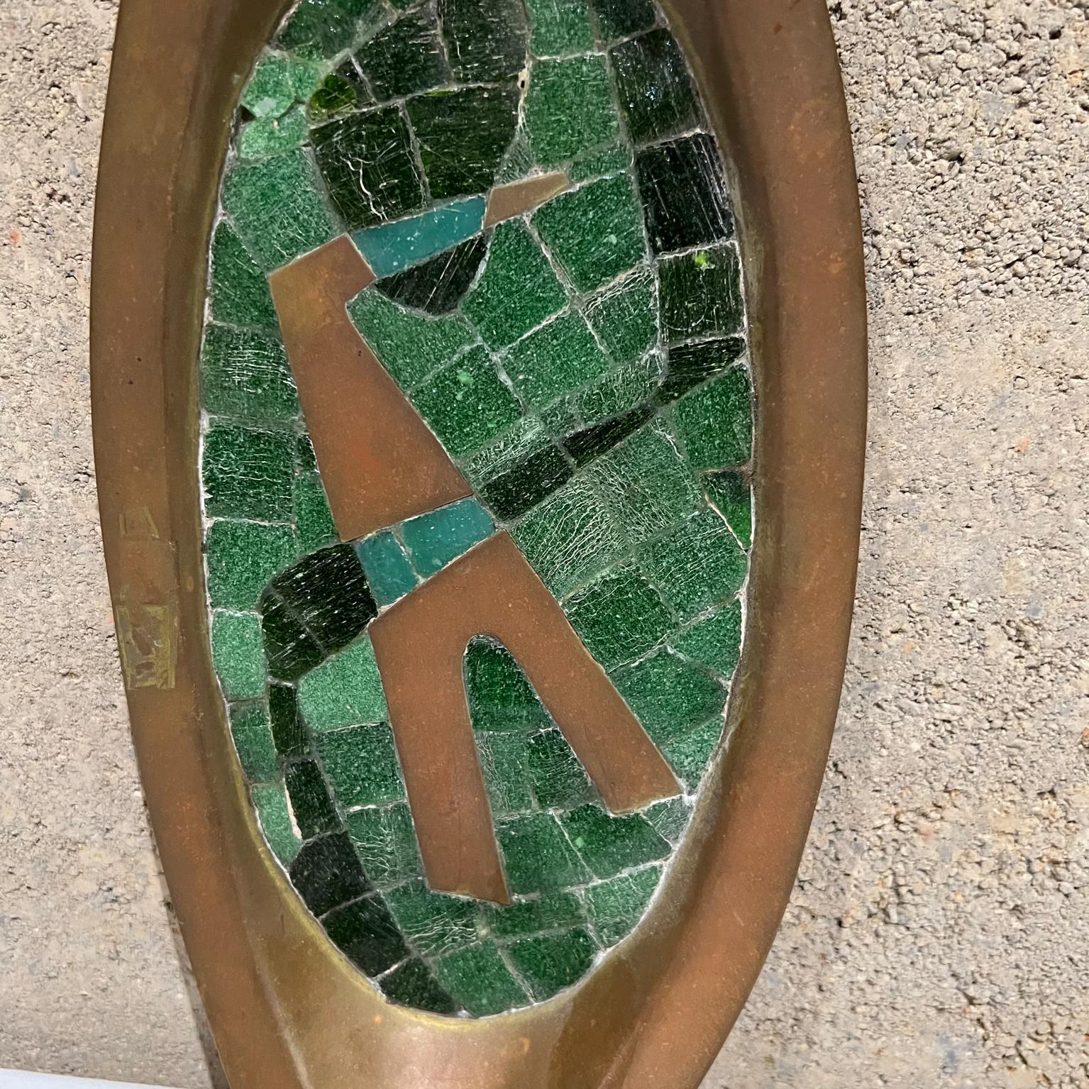 green stone tray
