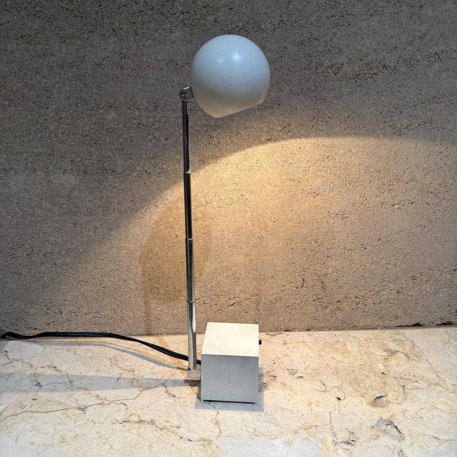 1960s Michael Lax Lightolier Lytegem Telescoping Desk Lamp For Sale 4