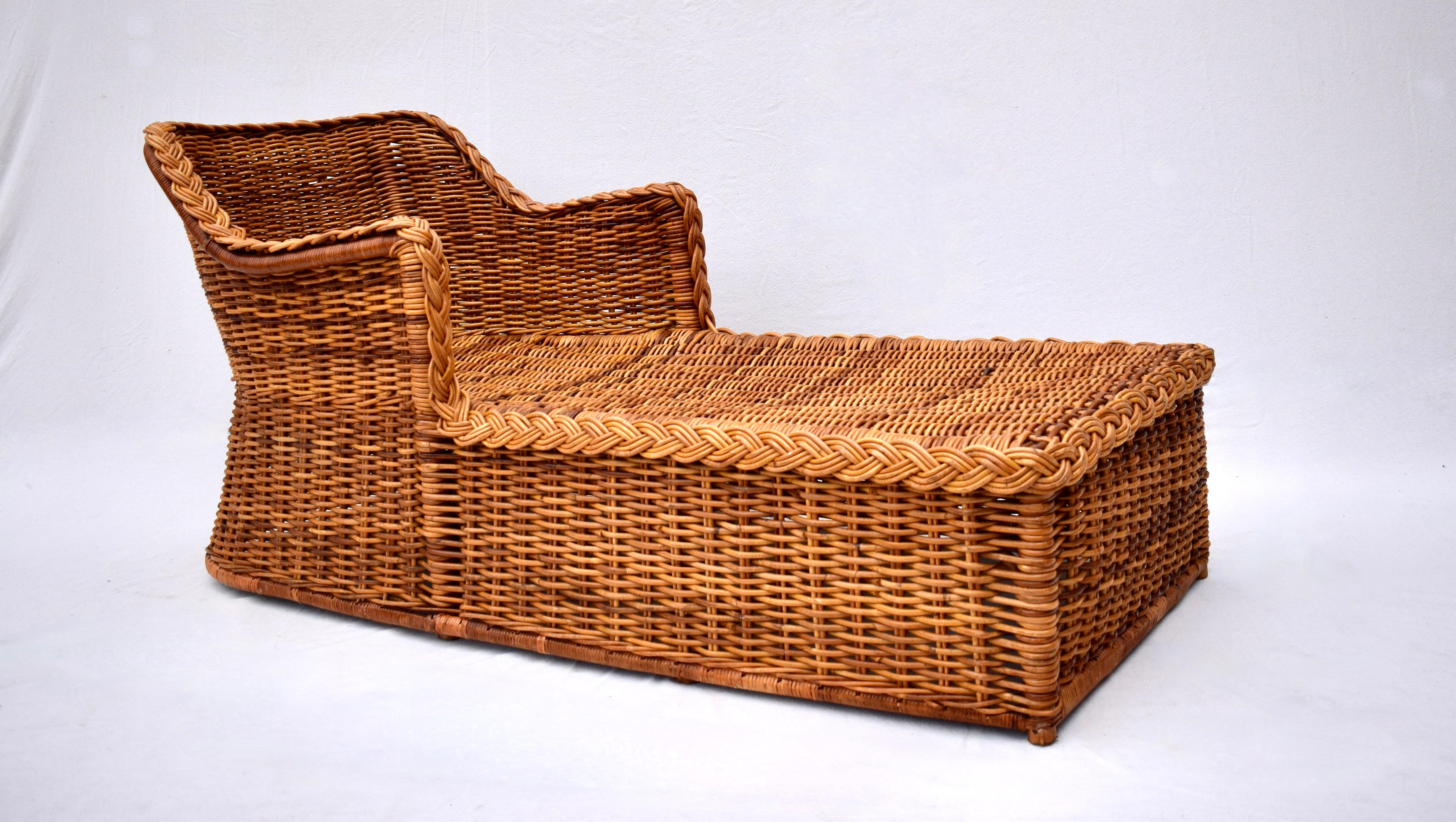 1960's Michael Taylor Braided Wicker Rattan Chaise Lounge Daybed For Sale 6