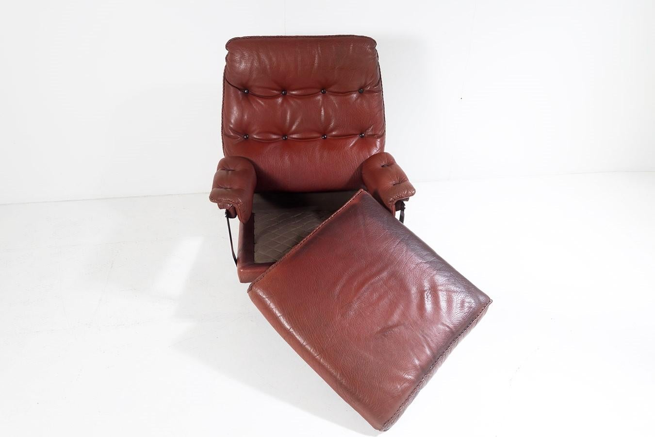 1960s Mid Centry Burnt Orange Brown Leather Swivel Chair in style of Arne Norell For Sale 1
