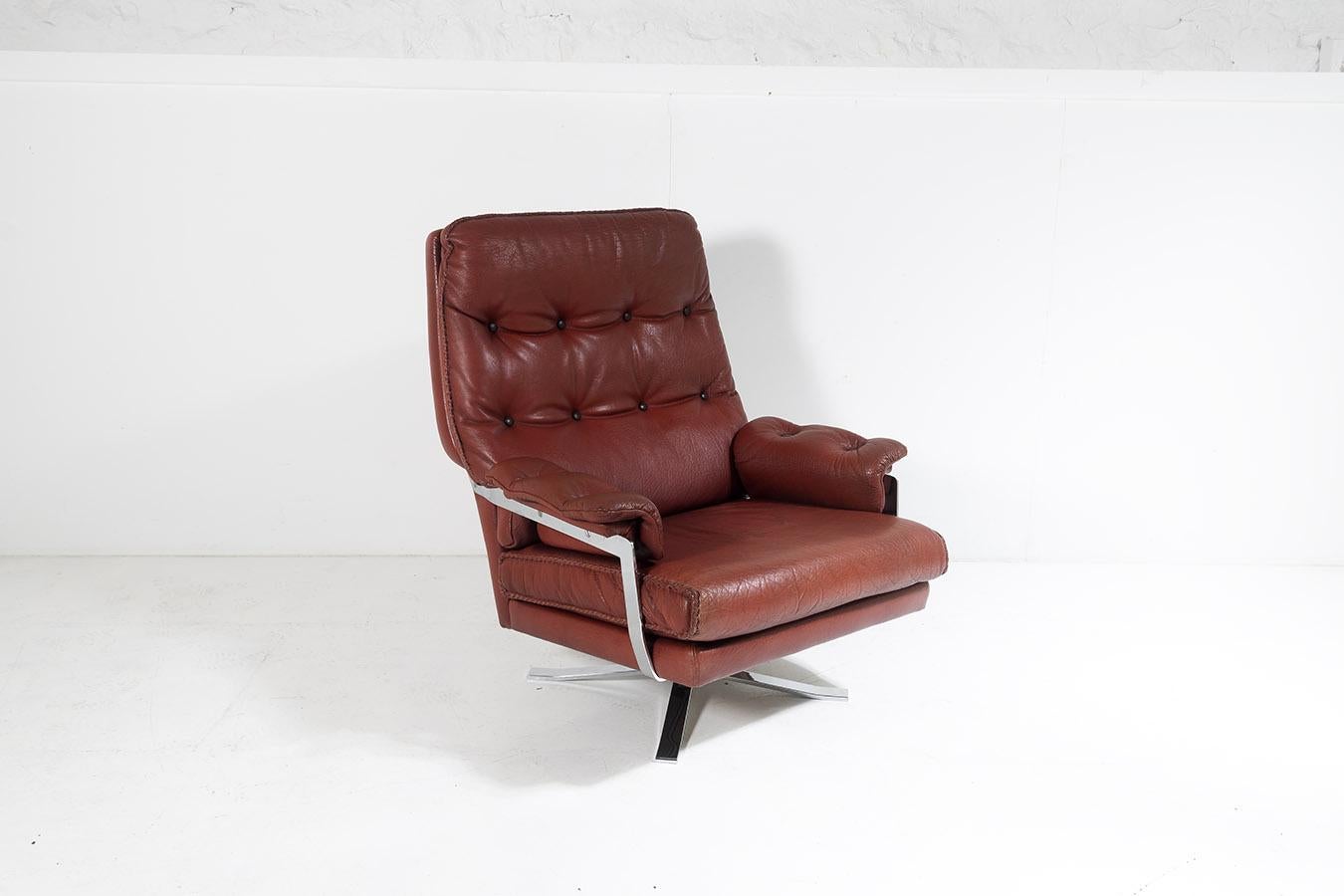 Mid-Century Modern 1960s Mid Centry Burnt Orange Brown Leather Swivel Chair in style of Arne Norell For Sale