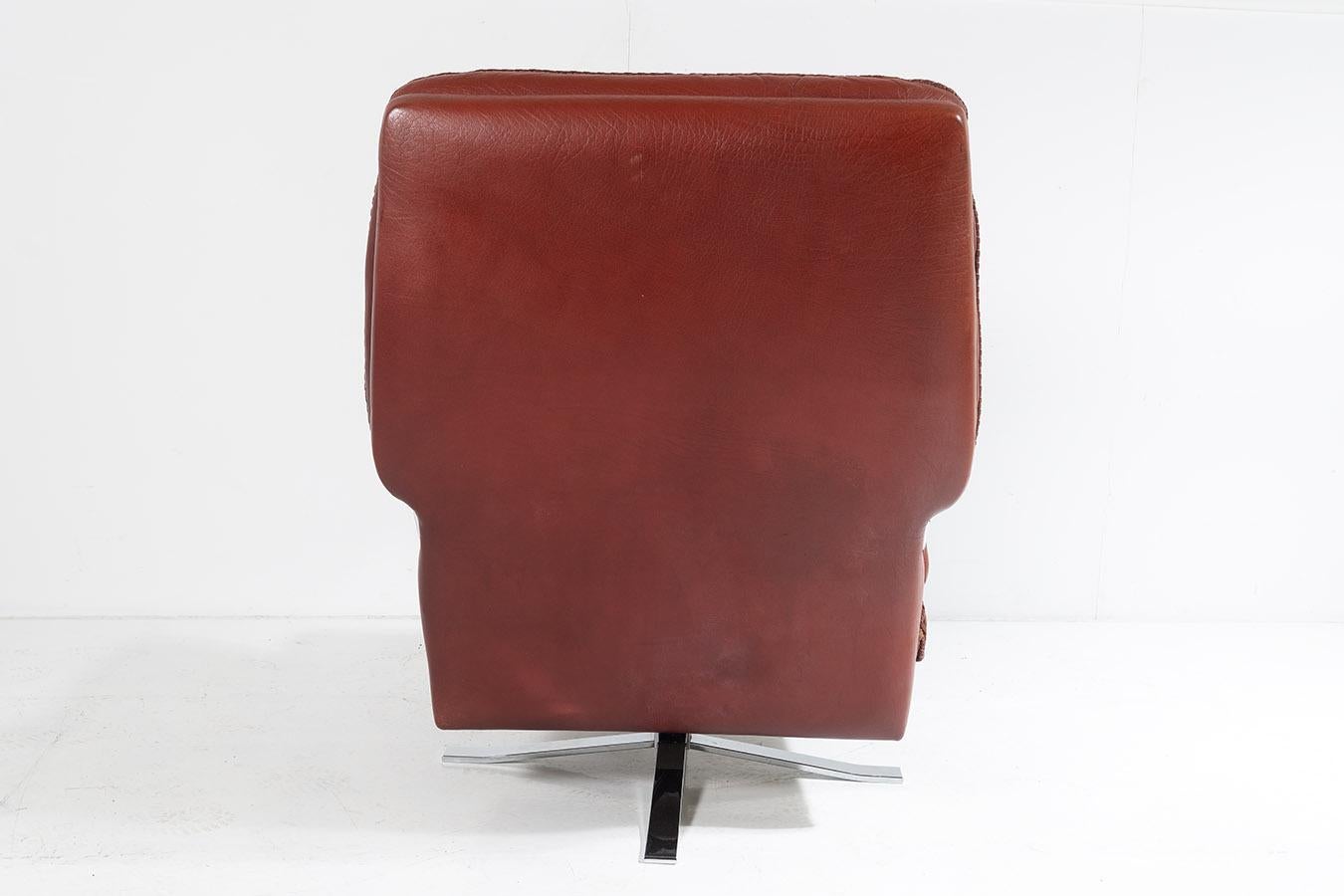 20th Century 1960s Mid Centry Burnt Orange Brown Leather Swivel Chair in style of Arne Norell For Sale