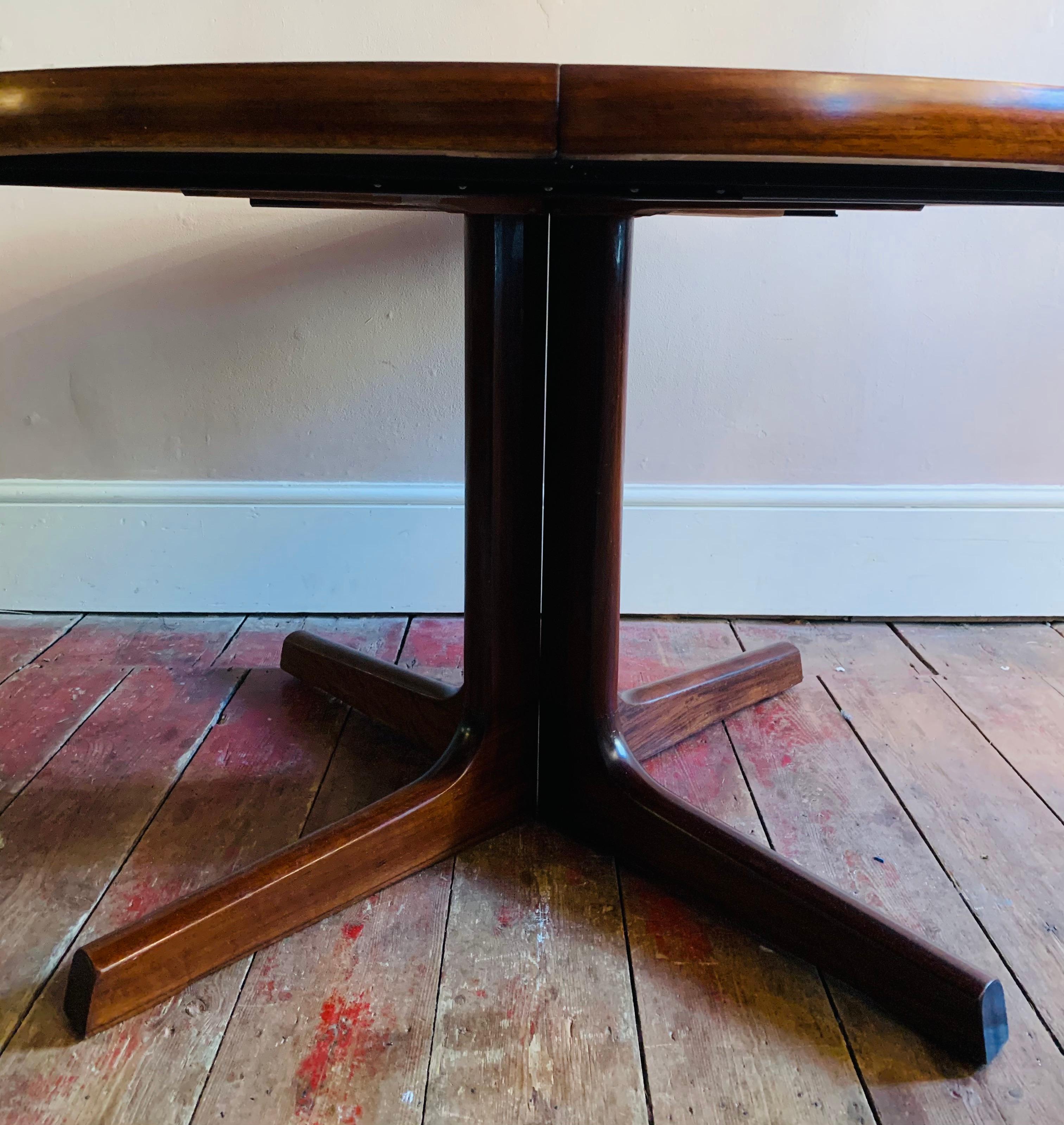 20th Century 1960s Mid Century AM Mobler Danish Rosewood Extending Oval Pedestal Dining Table