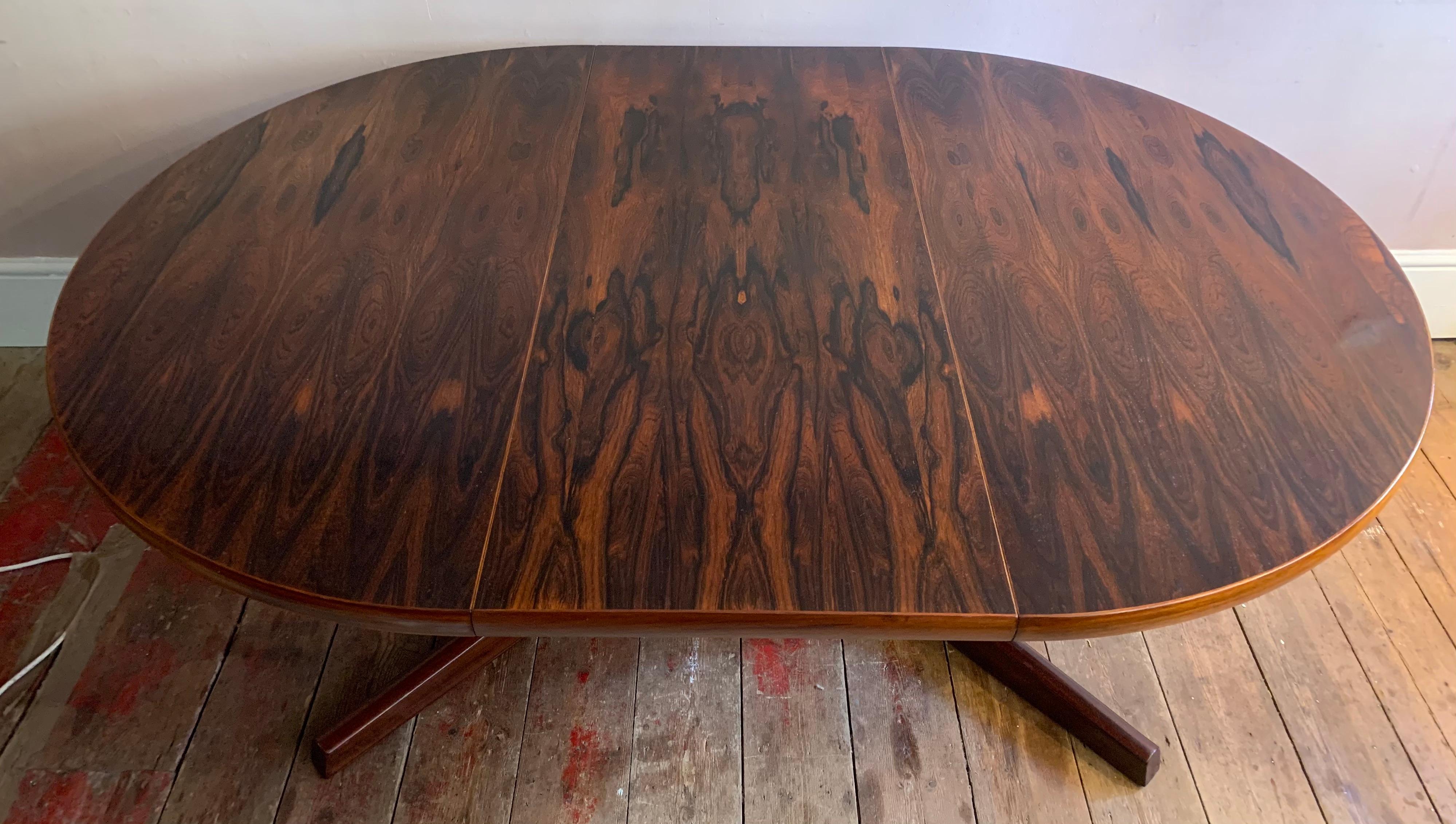 1960s Mid Century AM Mobler Danish Rosewood Extending Oval Pedestal Dining Table 2