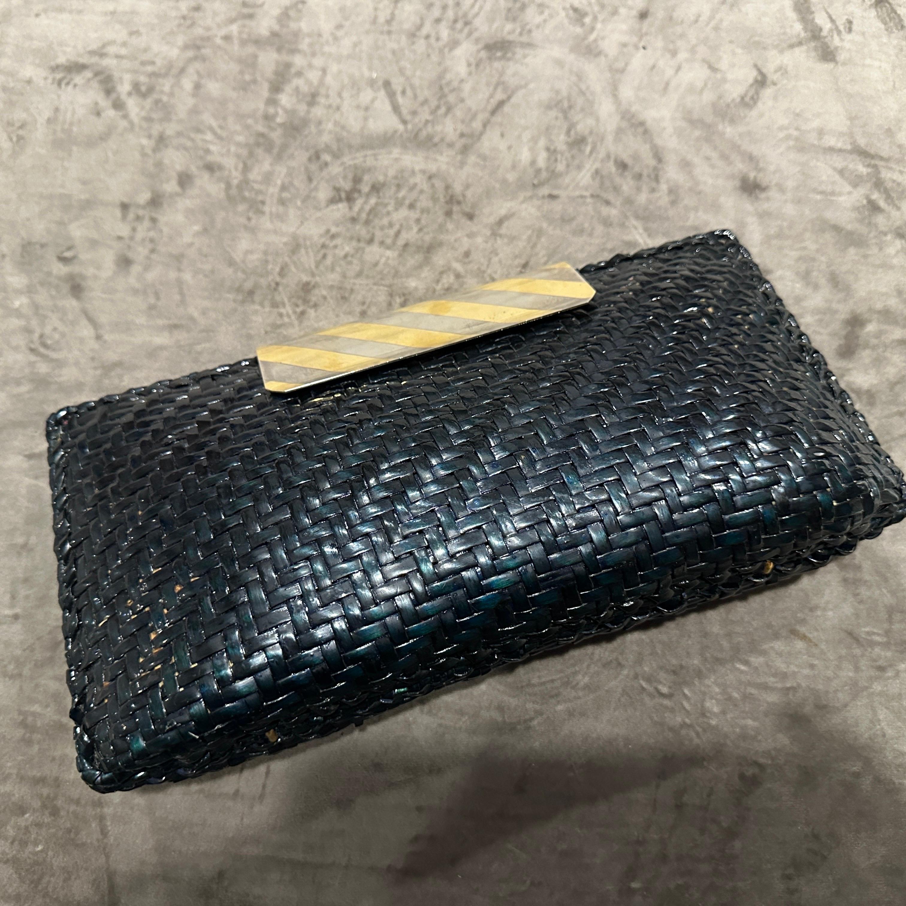 Nero Borsa da sera italiana di metà secolo 1960 in vimini nero e metallo di Rodo in vendita