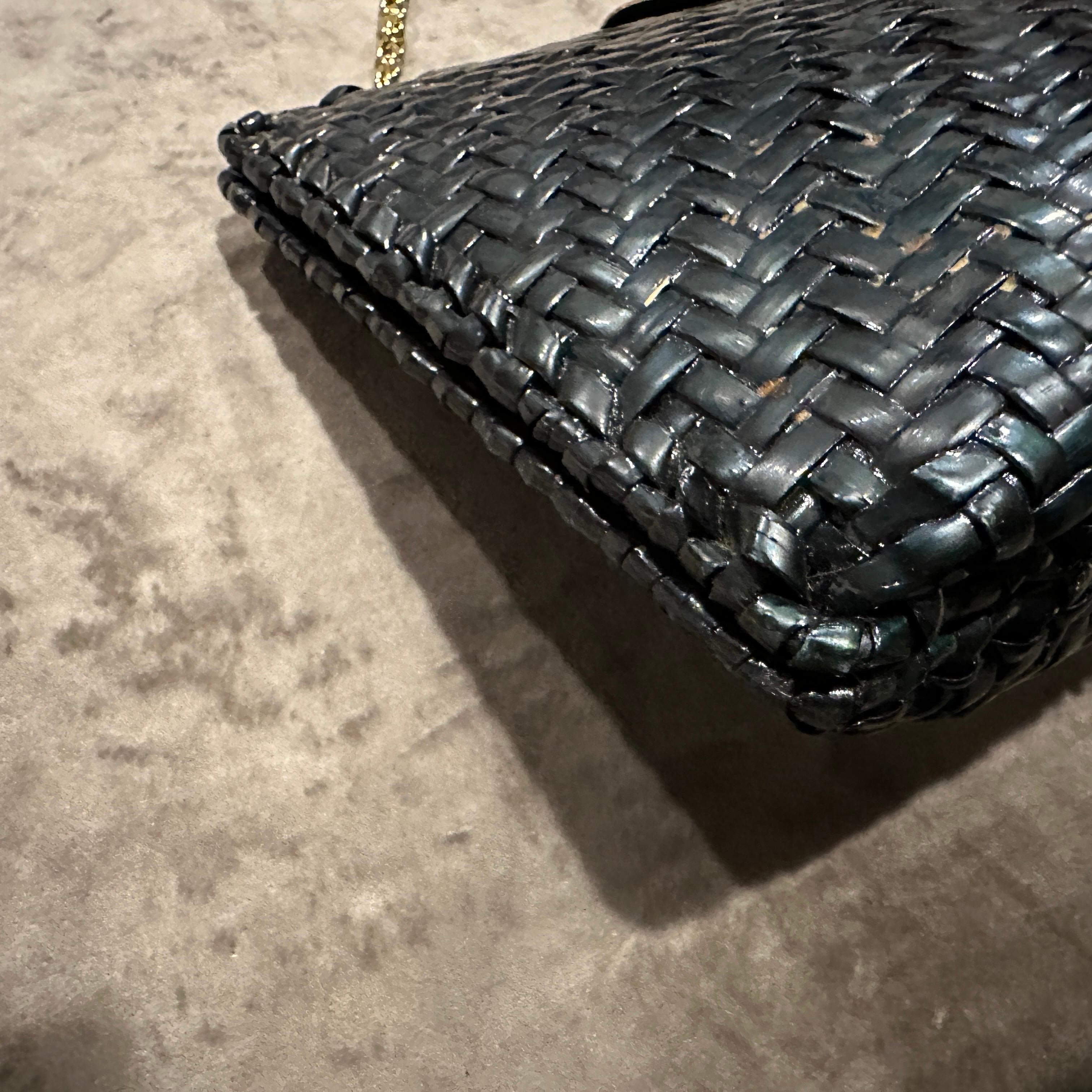 Borsa da sera italiana di metà secolo 1960 in vimini nero e metallo di Rodo in vendita 3