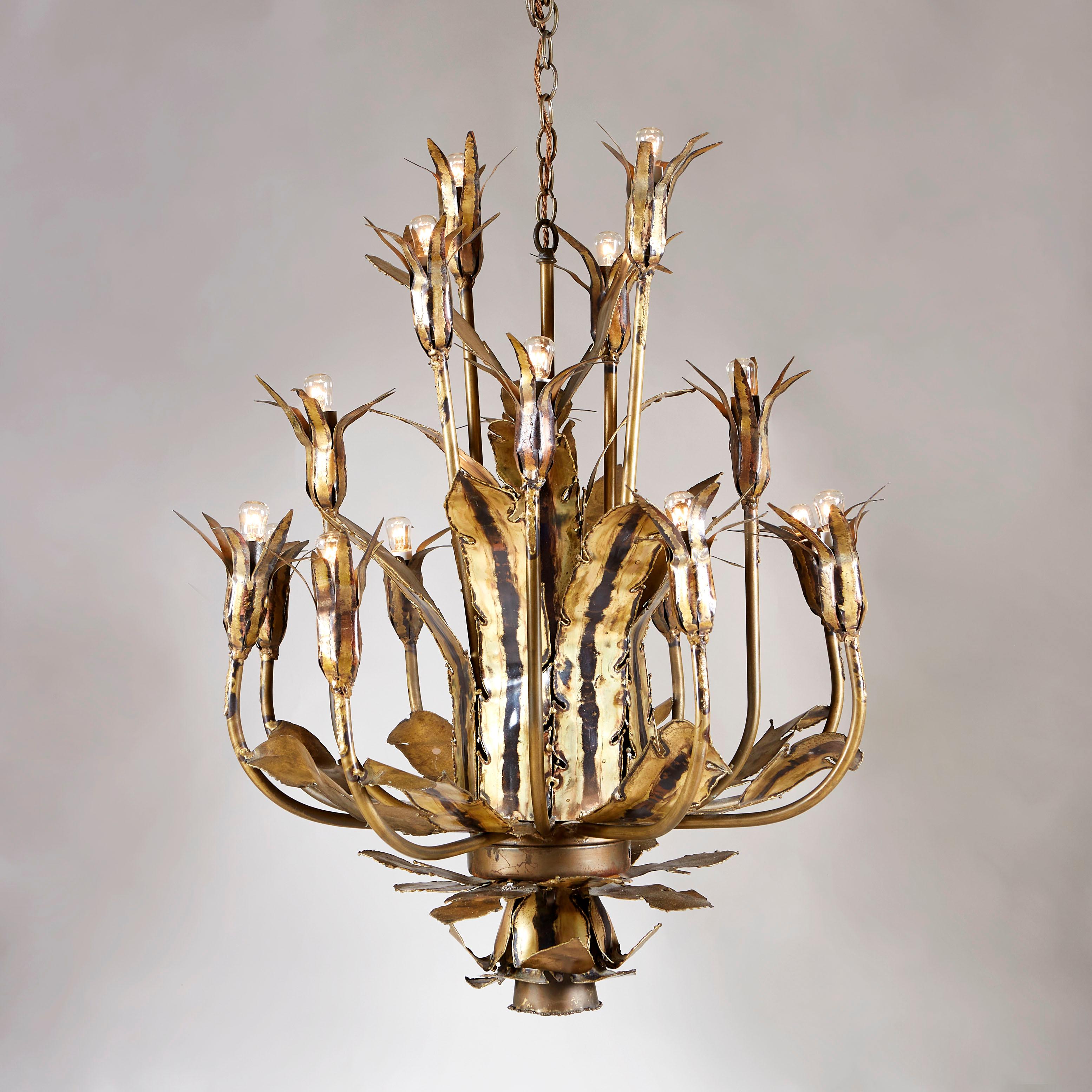 Lampadario a torcia in ottone del 1960 di metà secolo, disegnato da Tom Greene & Greene per Feldman In condizioni buone in vendita a London, GB