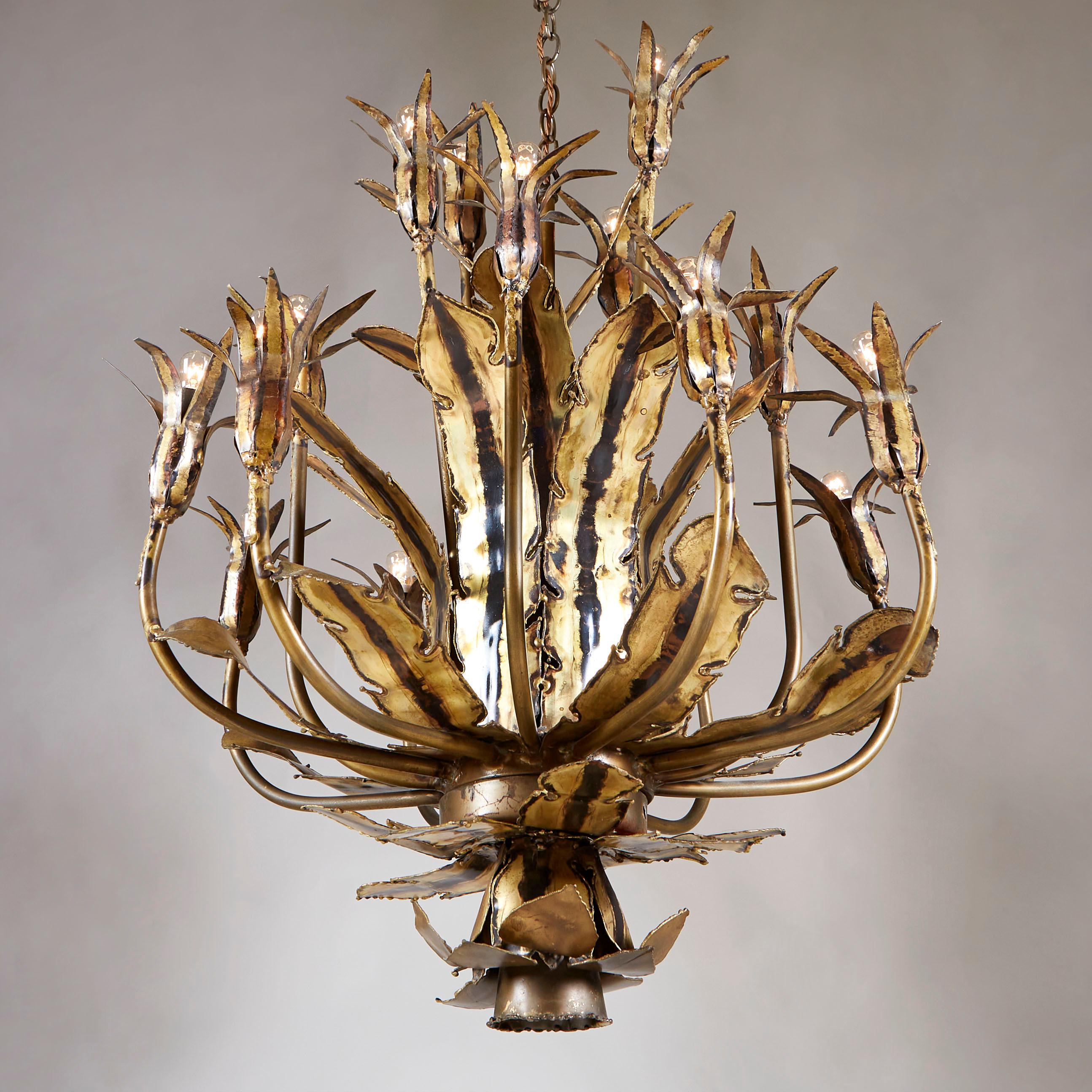 Ottone Lampadario a torcia in ottone del 1960 di metà secolo, disegnato da Tom Greene & Greene per Feldman in vendita