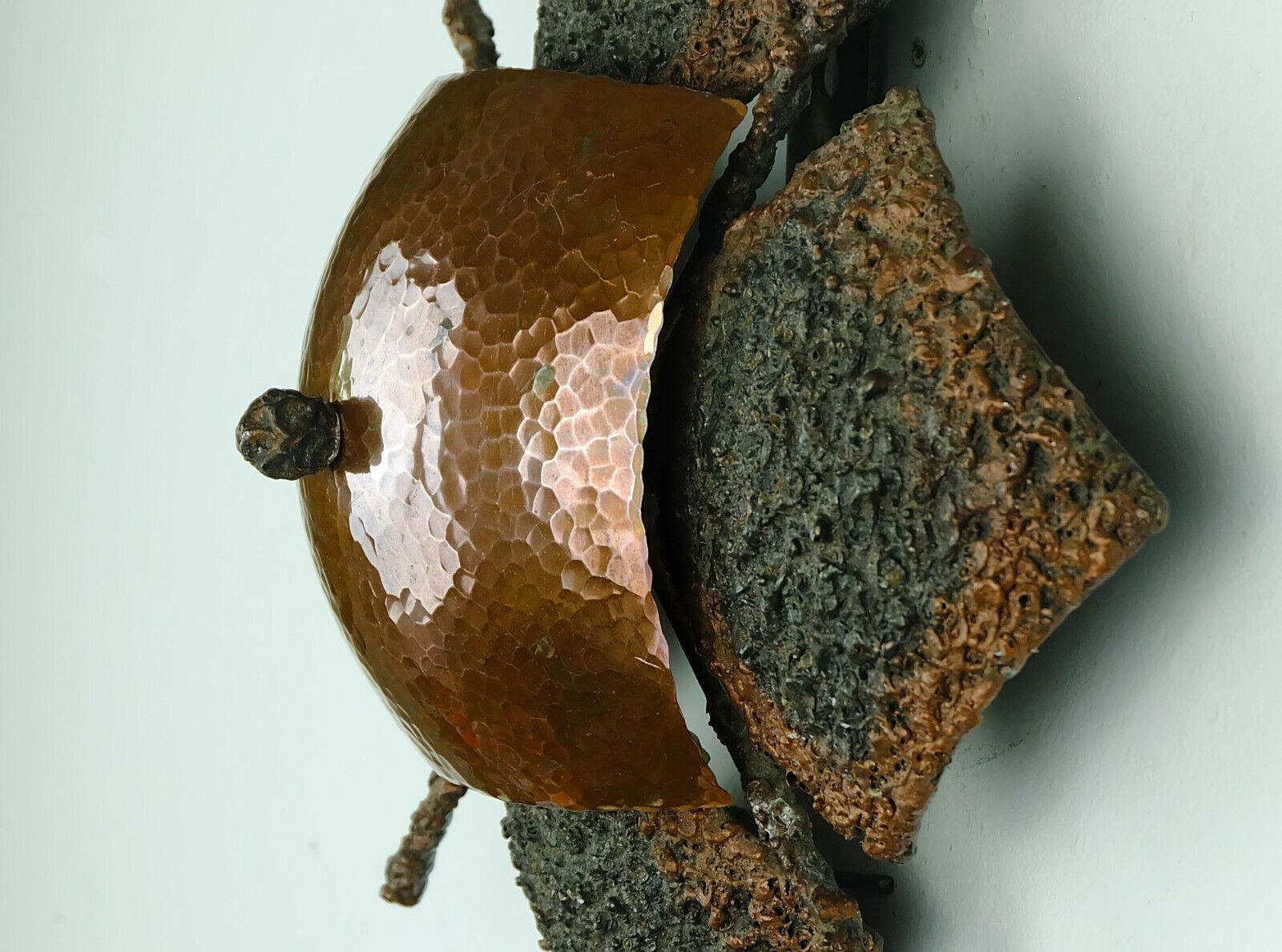 Milieu du XXe siècle Applique WALL LAMP brutaliste en cuivre et fer du milieu des années 1960 en vente