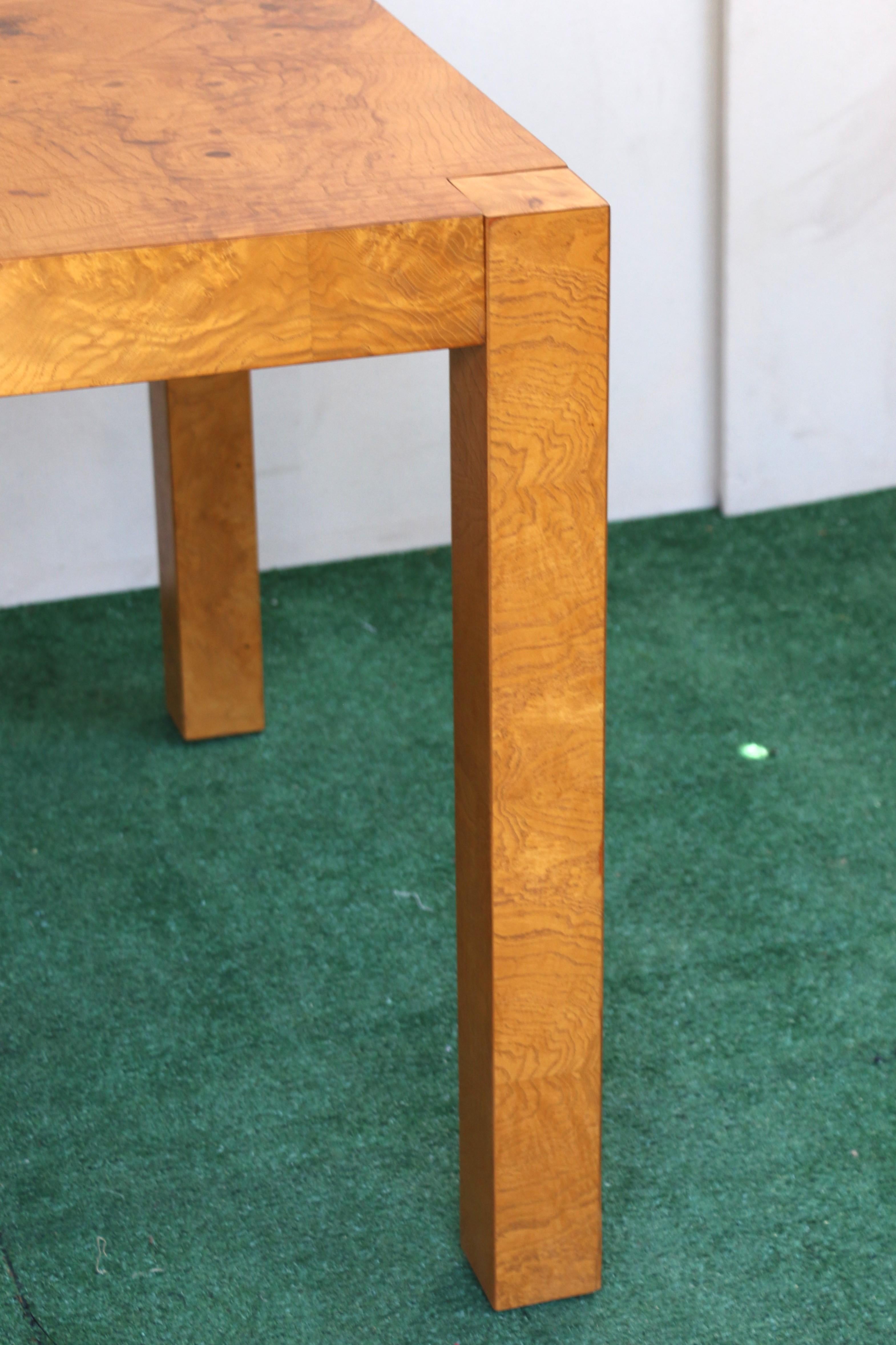 1960’s Mid Century Burlwood Expanding Dining Table With 2 Leaves For Sale 8
