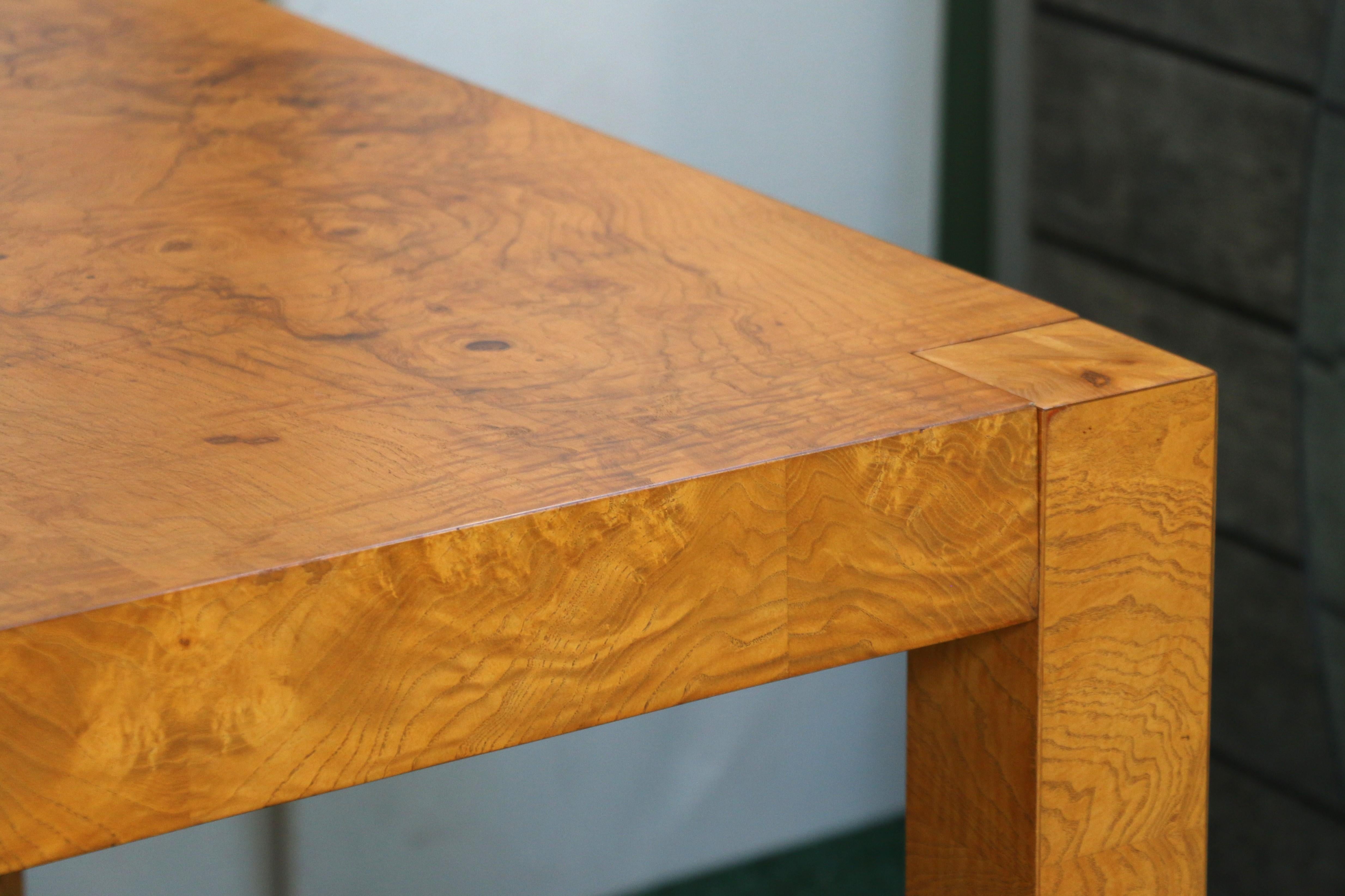 1960’s Mid Century Burlwood Expanding Dining Table With 2 Leaves For Sale 9