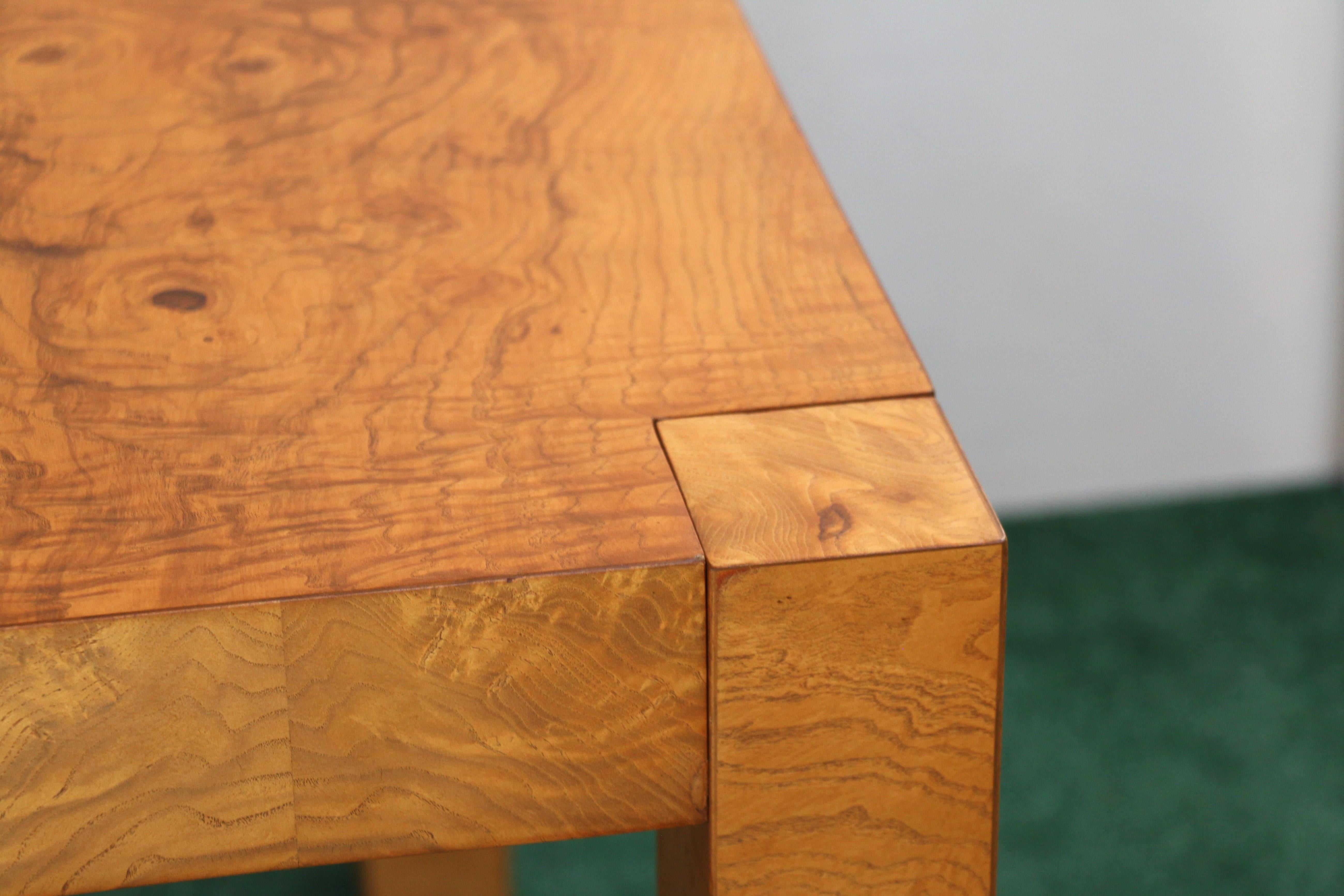 1960’s Mid Century Burlwood Expanding Dining Table With 2 Leaves For Sale 10