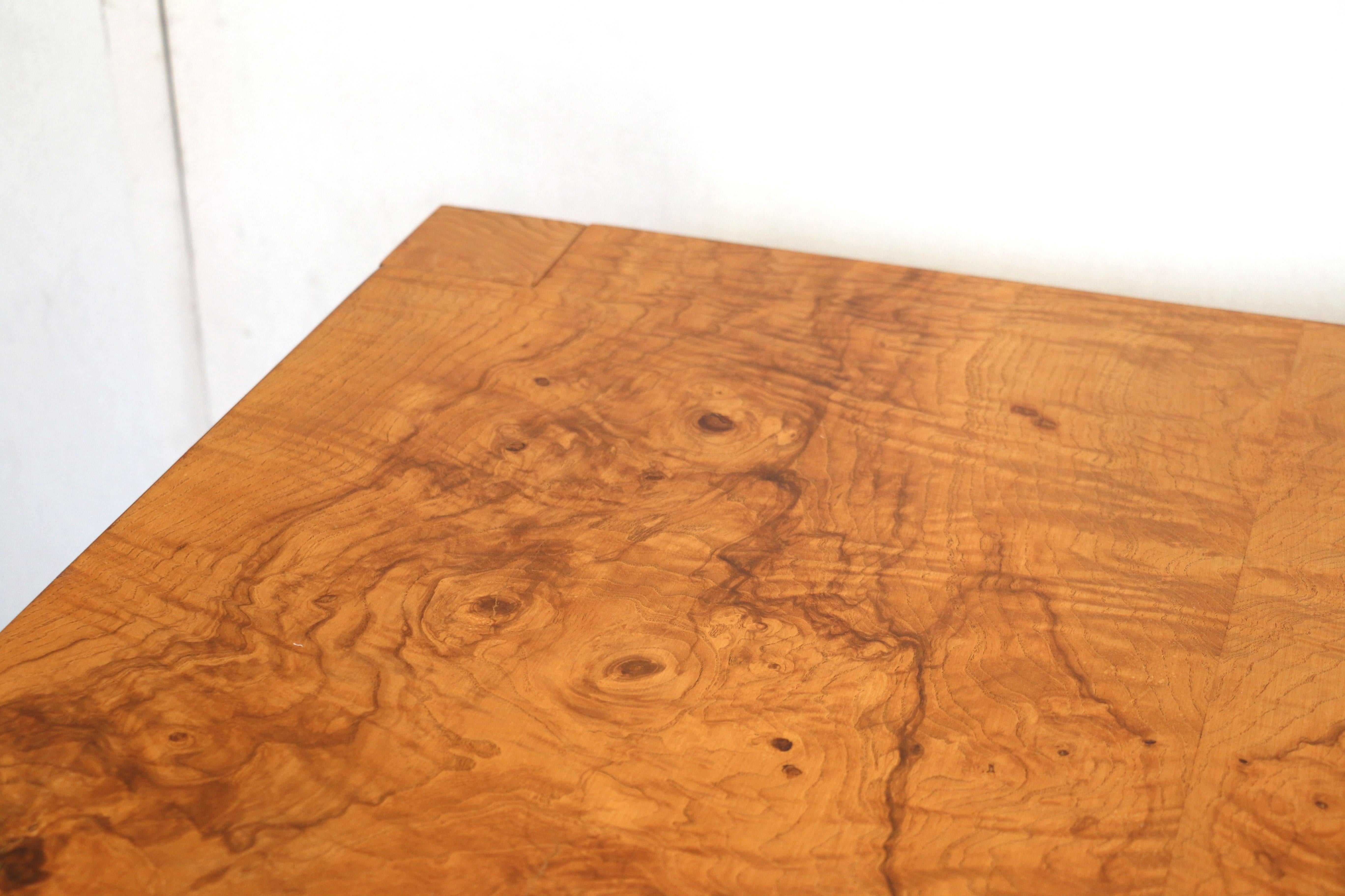 Mid-20th Century 1960’s Mid Century Burlwood Expanding Dining Table With 2 Leaves For Sale