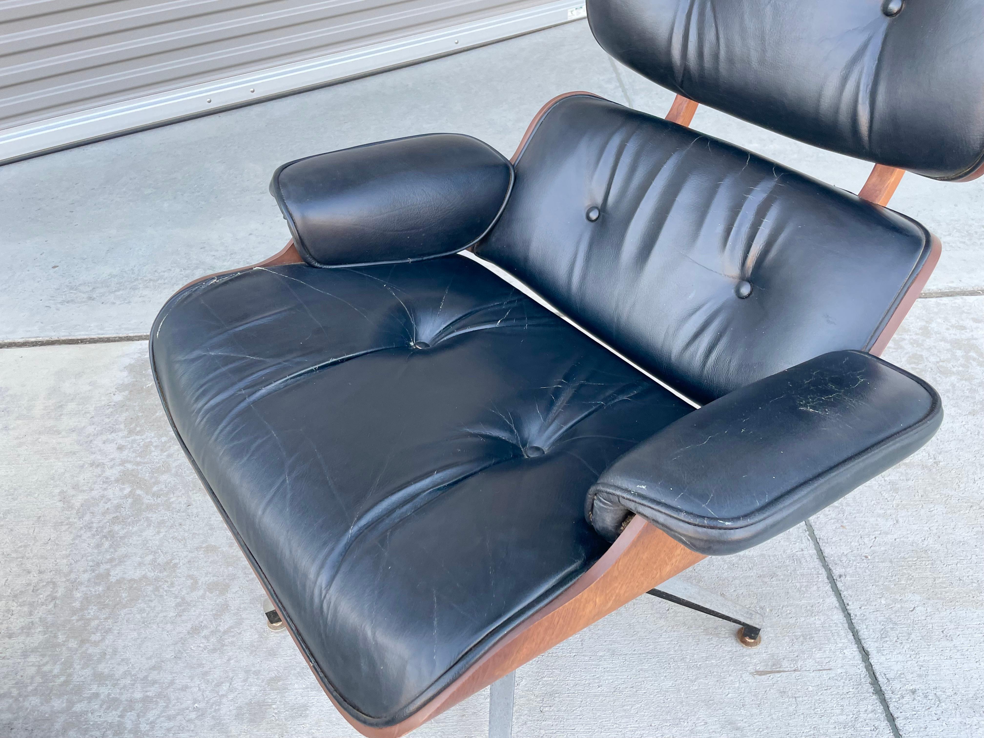 American 1960s Mid Century Chair and Ottoman Styled After Herman Miller For Sale