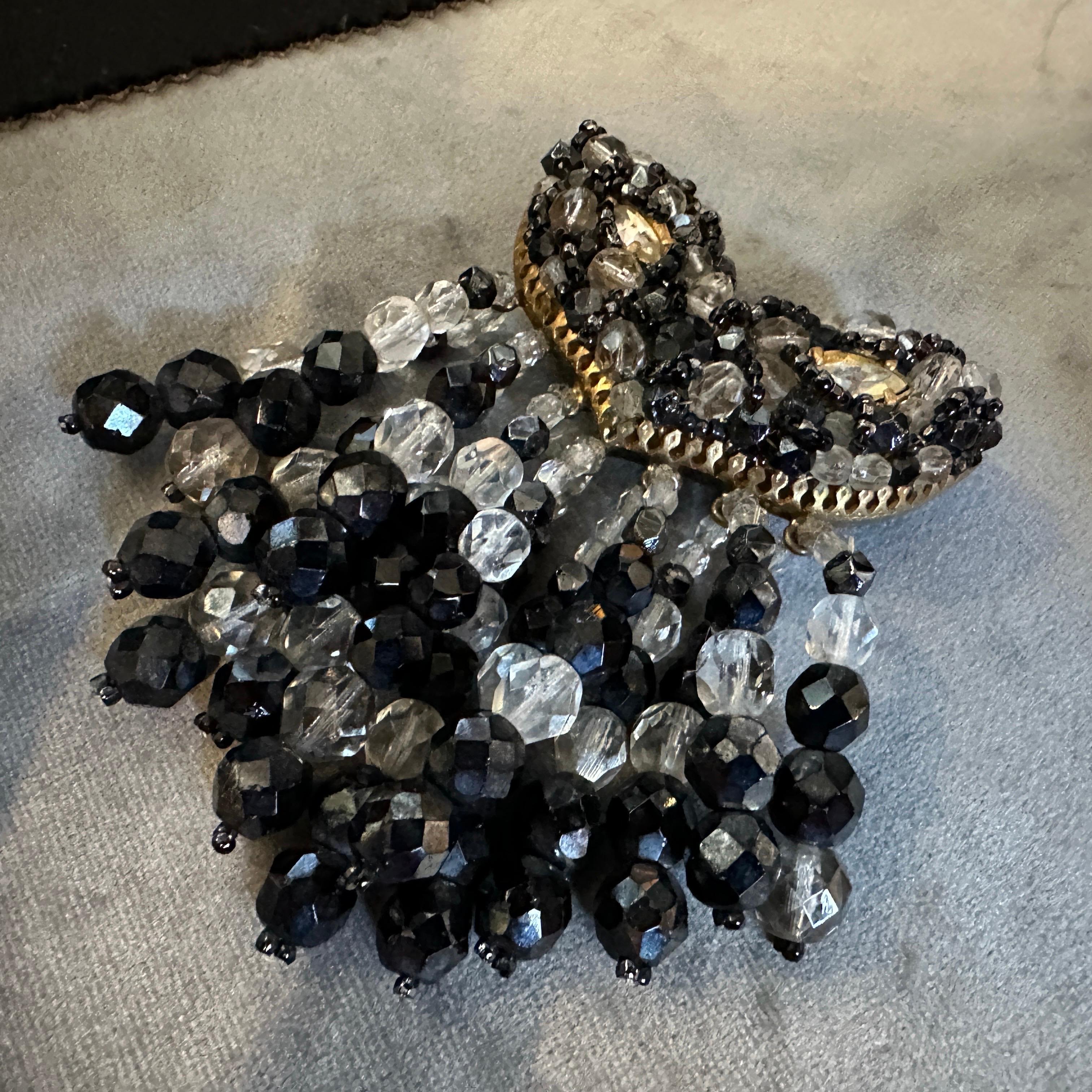 1960s Mid-Century Costume Jewelry Beads and Brass Italian Brooch For Sale 3