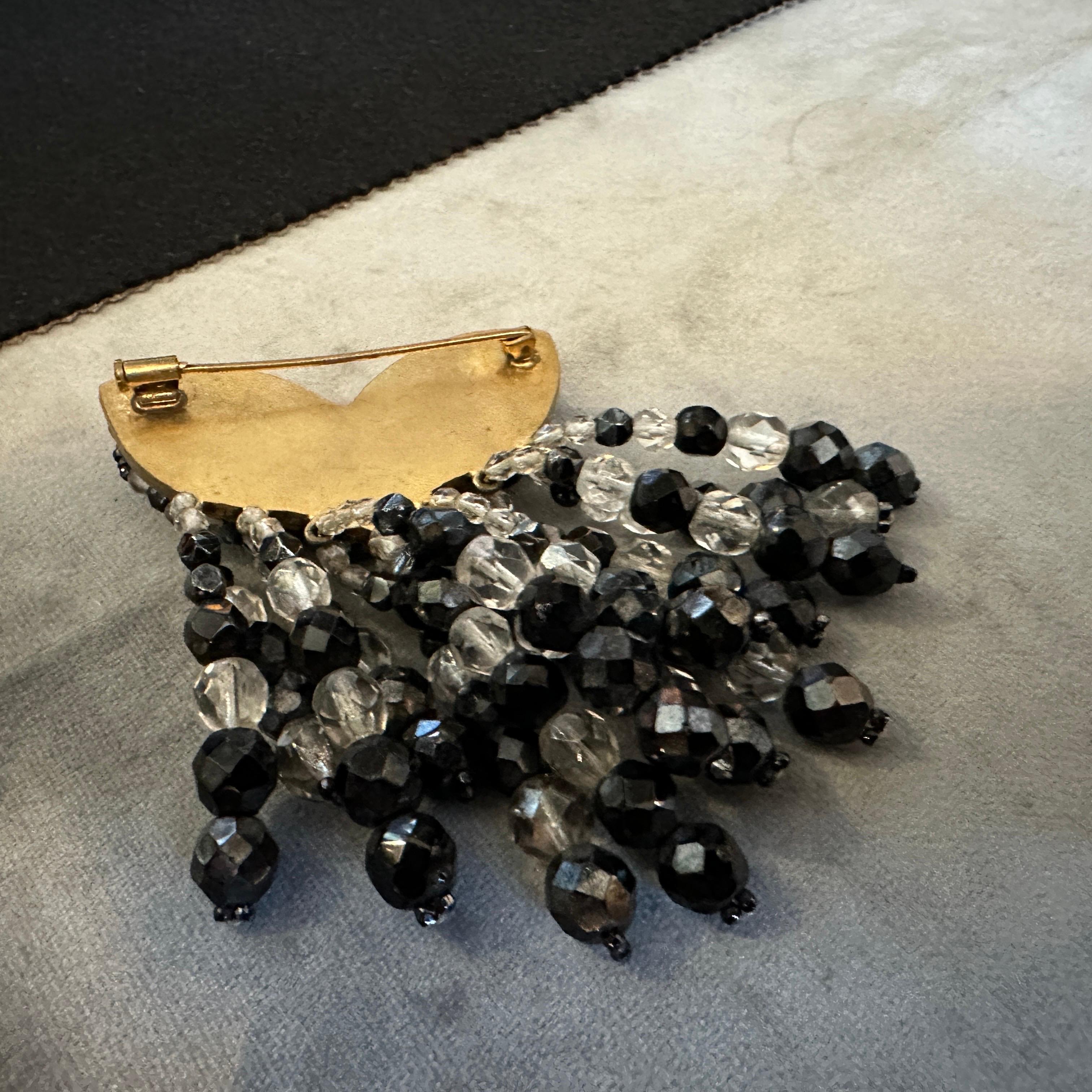 1960s Mid-Century Costume Jewelry Beads and Brass Italian Brooch For Sale 4