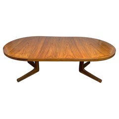 1960s Mid-Century Danish Dyrlund Rosewood Extendable Pedestal Dining Table