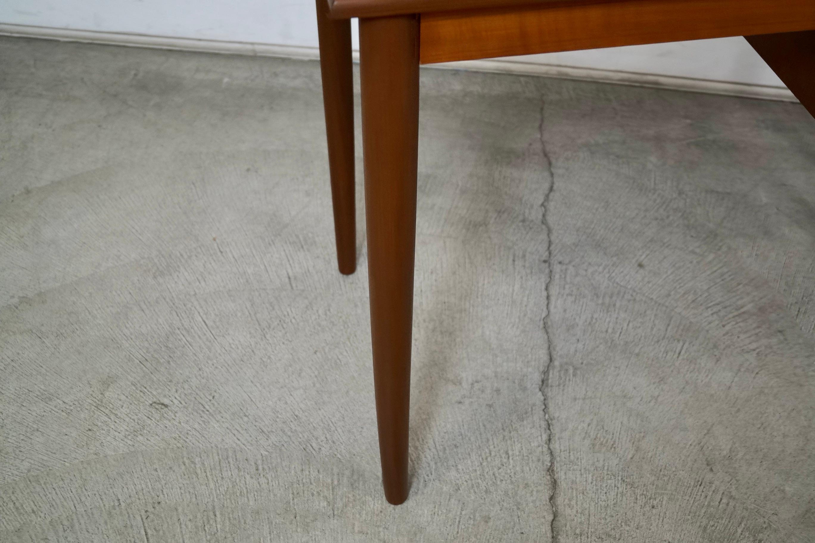 Scrivania in teak della metà del secolo scorso in stile danese moderno di Arne Vodder in vendita 13