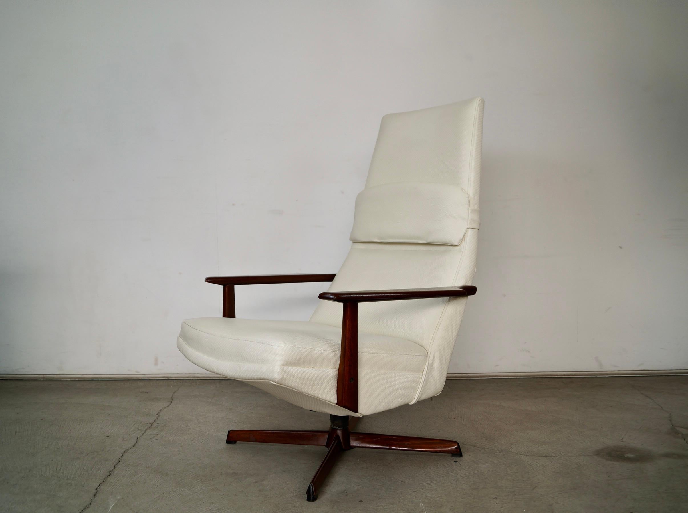 Poltrona danese moderna di metà secolo IB Madsen reclinabile del 1960 In condizioni buone in vendita a Burbank, CA