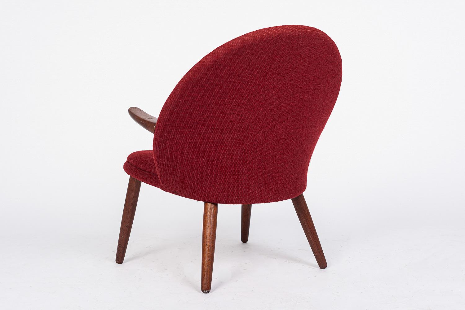 1960s Mid Century Danish Modern Red Lounge Chairs by Kurt Olsen For Sale 1